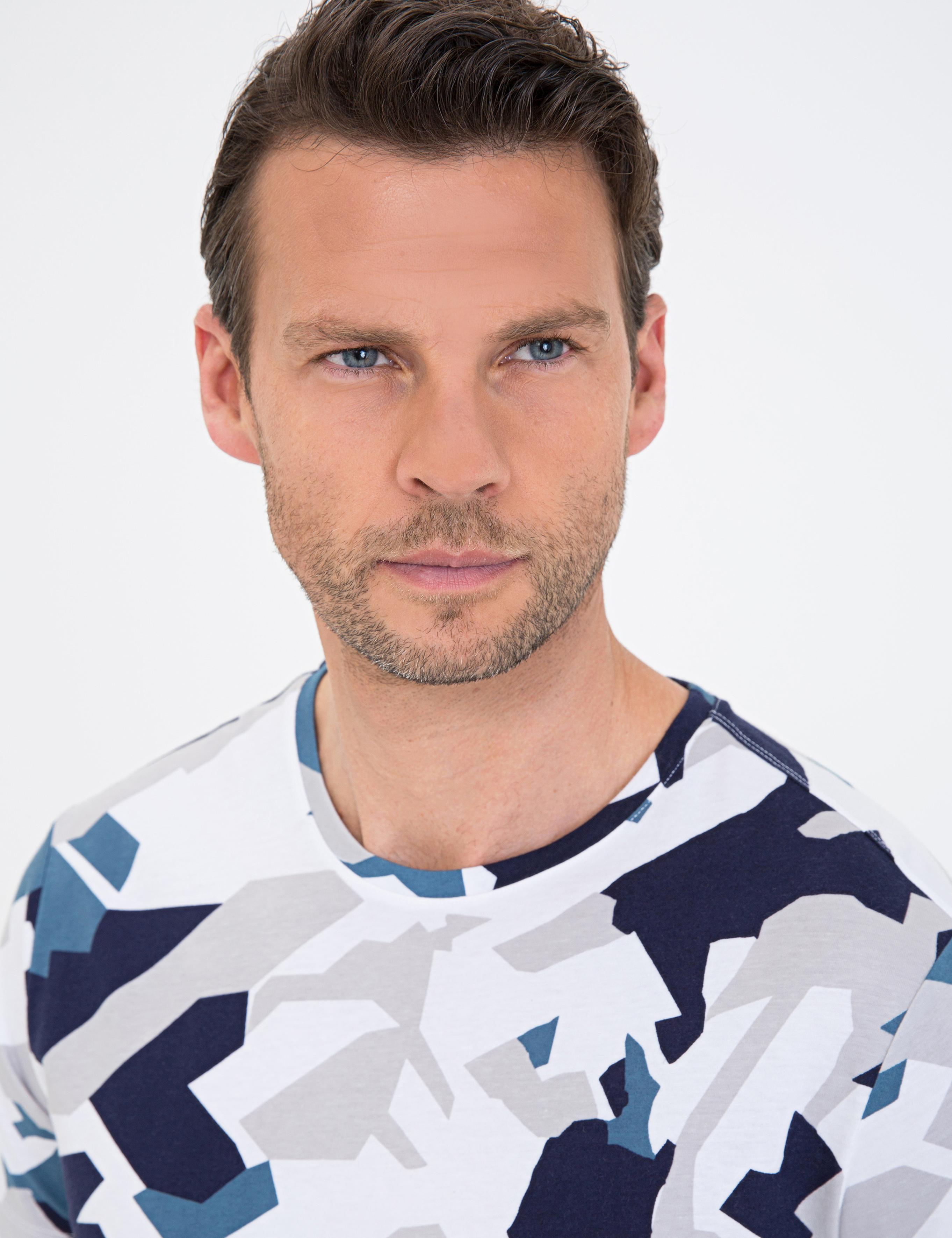 Koyu Mavi Slim Fit Bisiklet Yaka Tişört