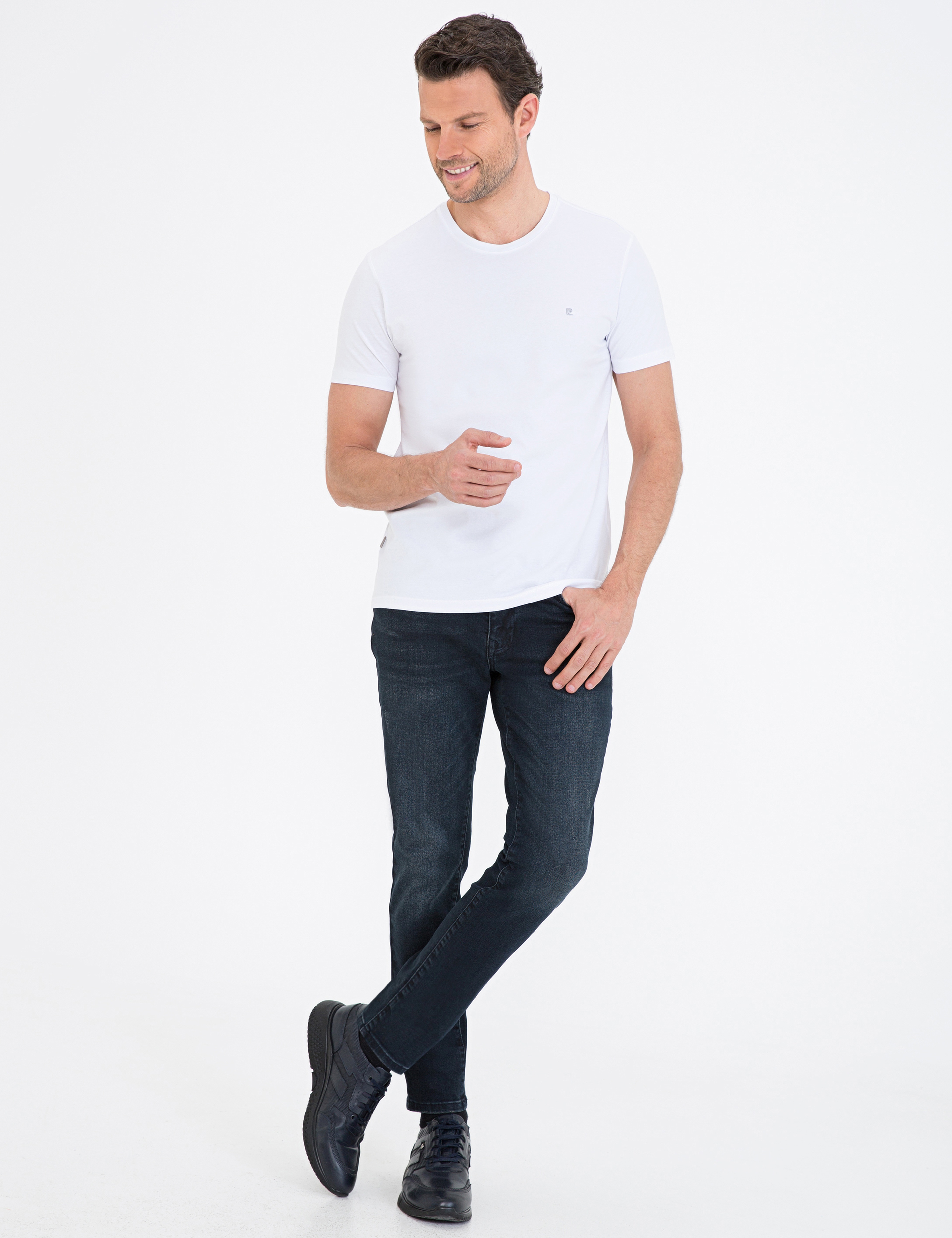 Beyaz Slim Fit Bisiklet Yaka Basic T-Shirt - Image 4