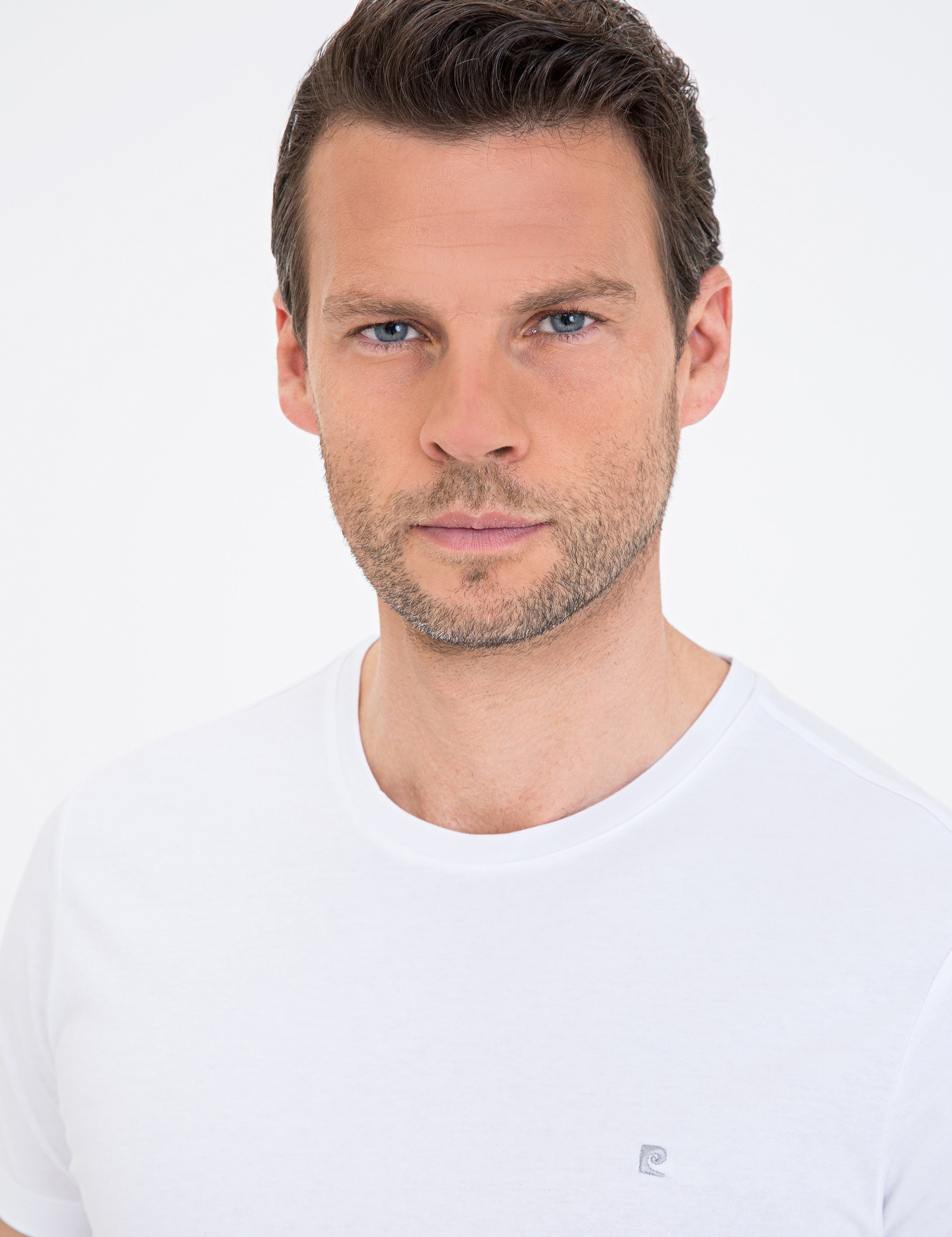 Beyaz Slim Fit Bisiklet Yaka Basic T-Shirt - Image 2
