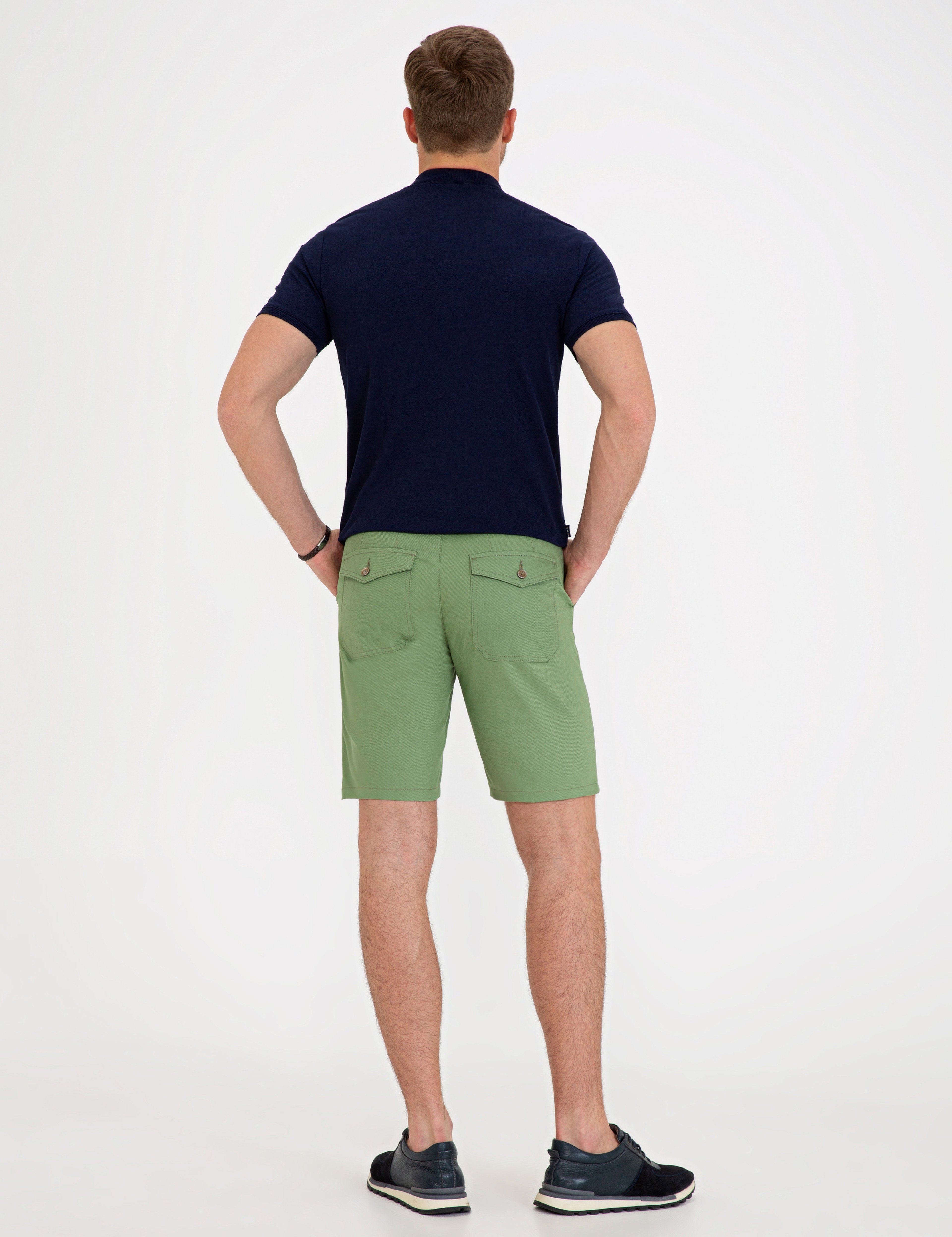 Yeşil Standart Fit Bermuda Şort - Image 3