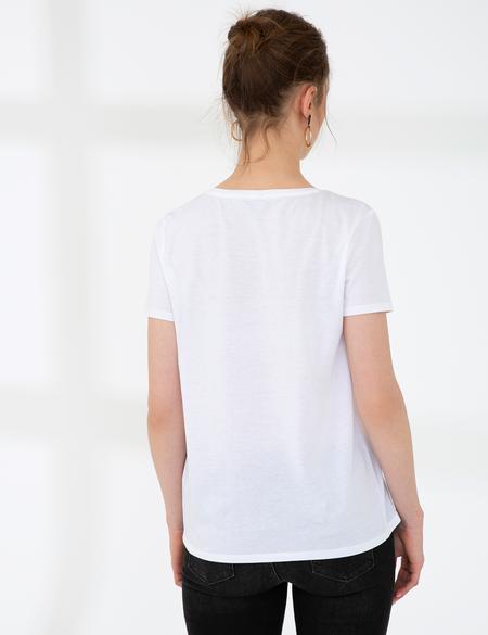 Beyaz Regular Fit V Yaka Tişört - 50202619003
