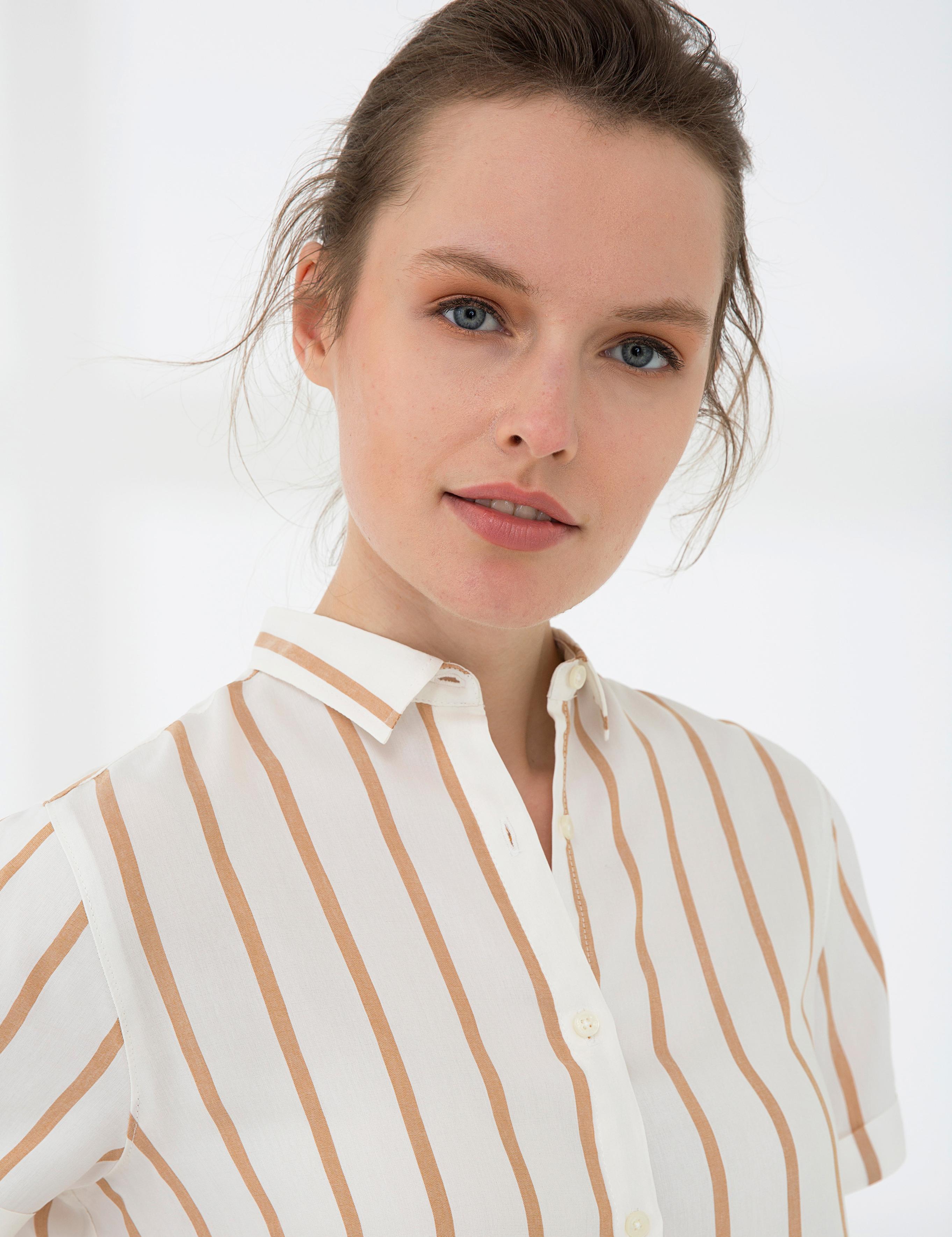 Ekru Comfort Fit Kısa Kollu Gömlek