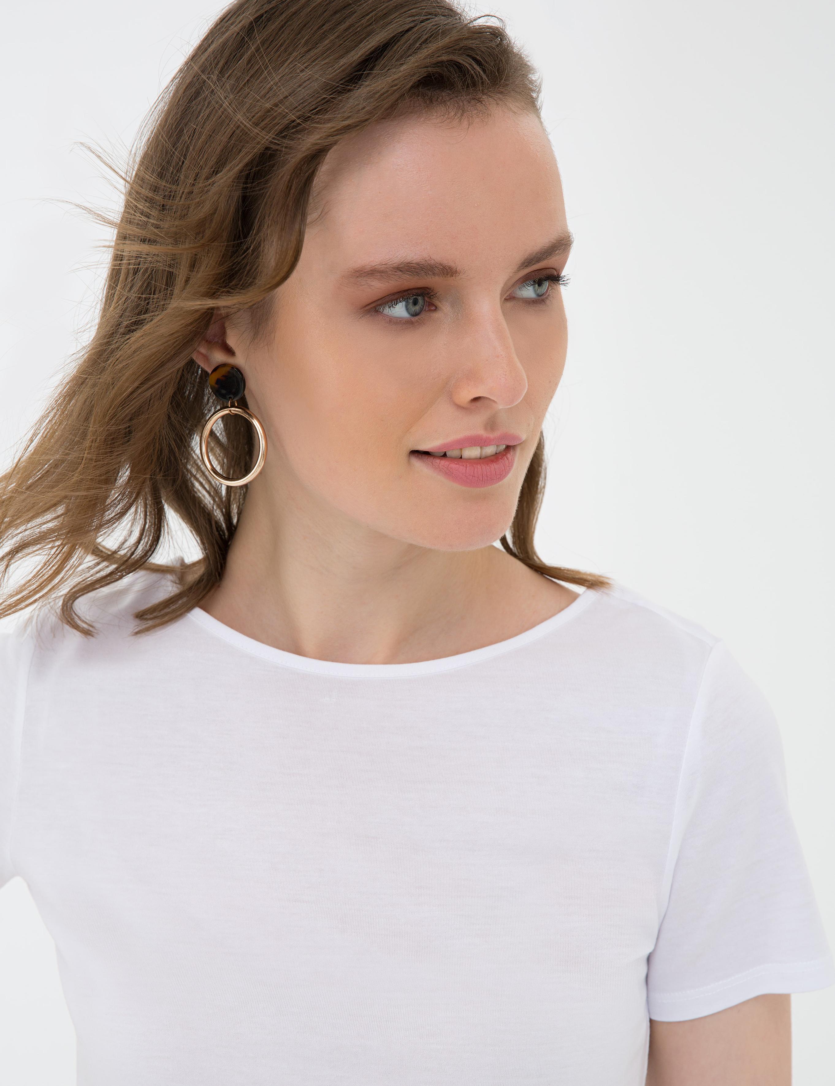 Beyaz Standart Fit Bisiklet Yaka Tişört