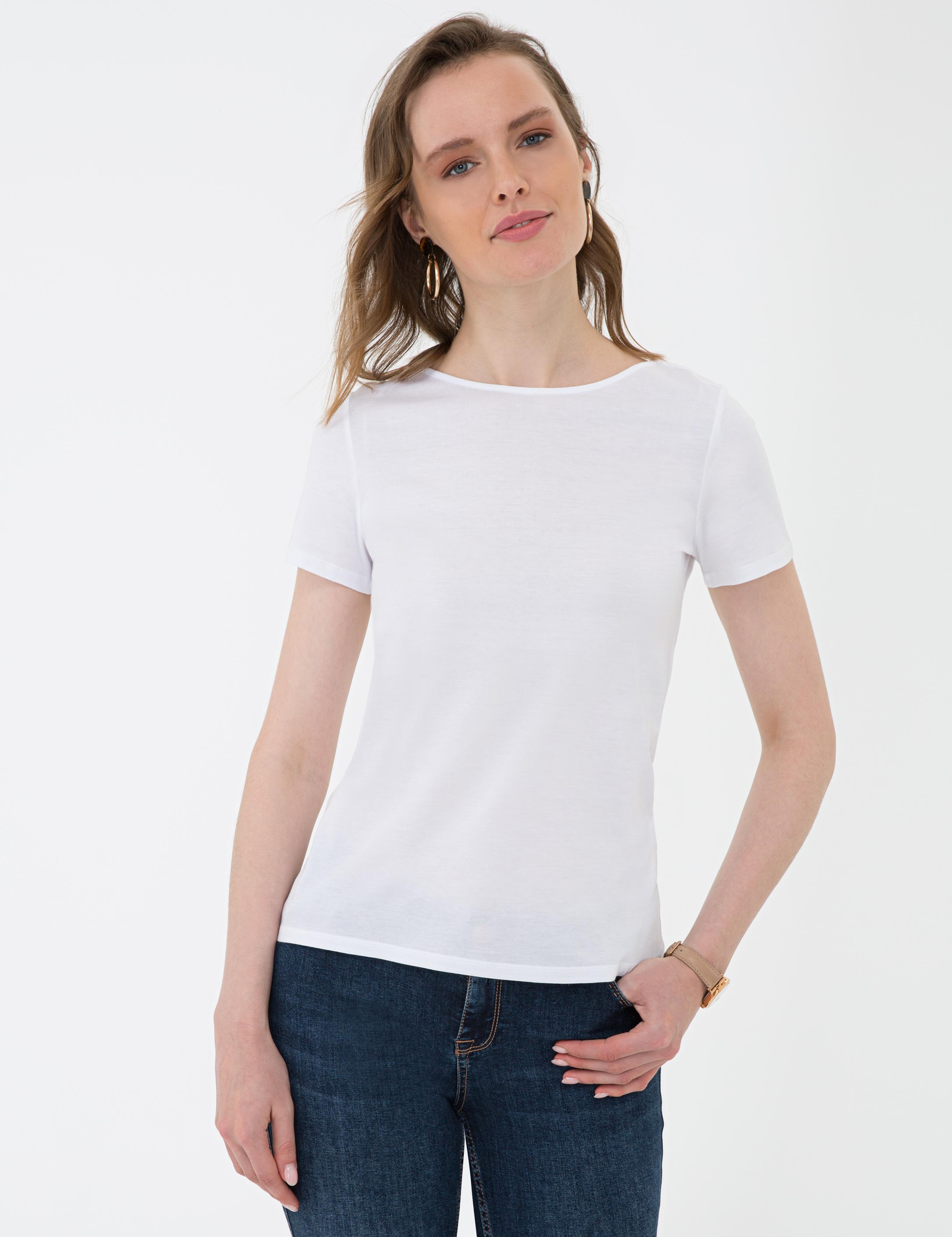 Beyaz Standart Fit Bisiklet Yaka Tişört