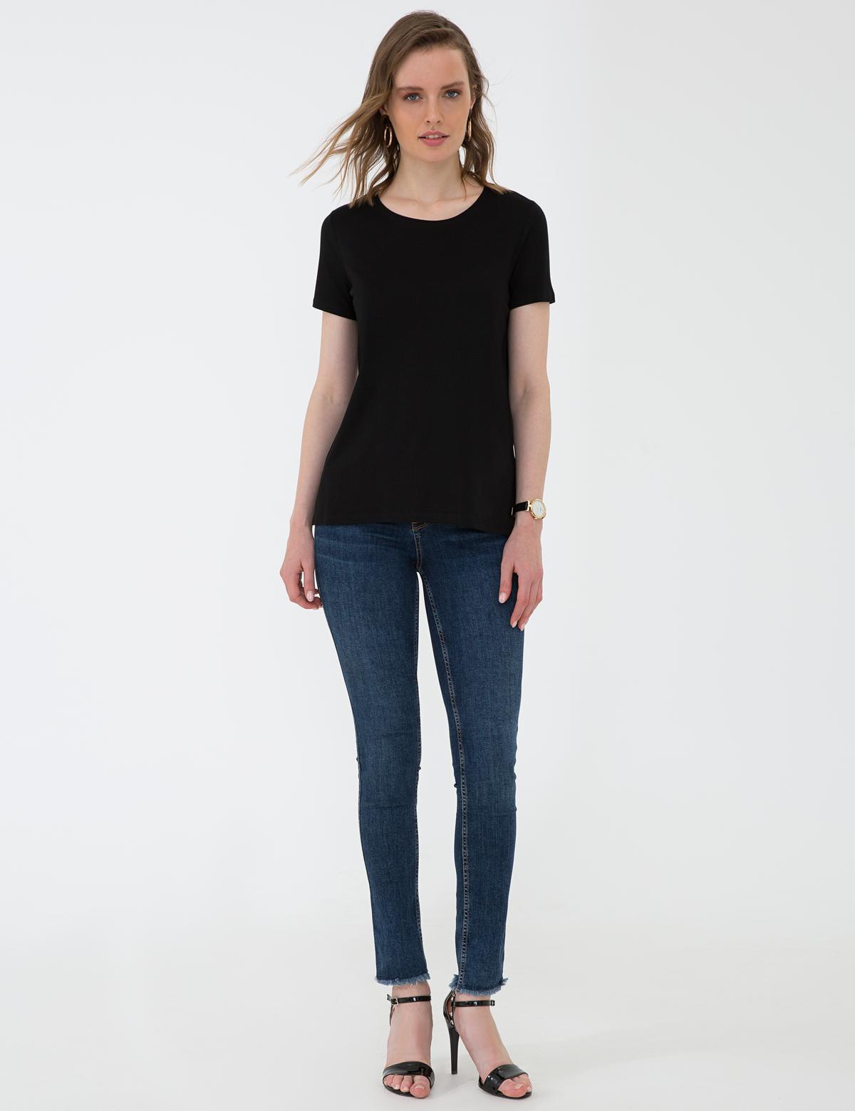 Siyah Bisiklet Yaka Tişört - 50200752002