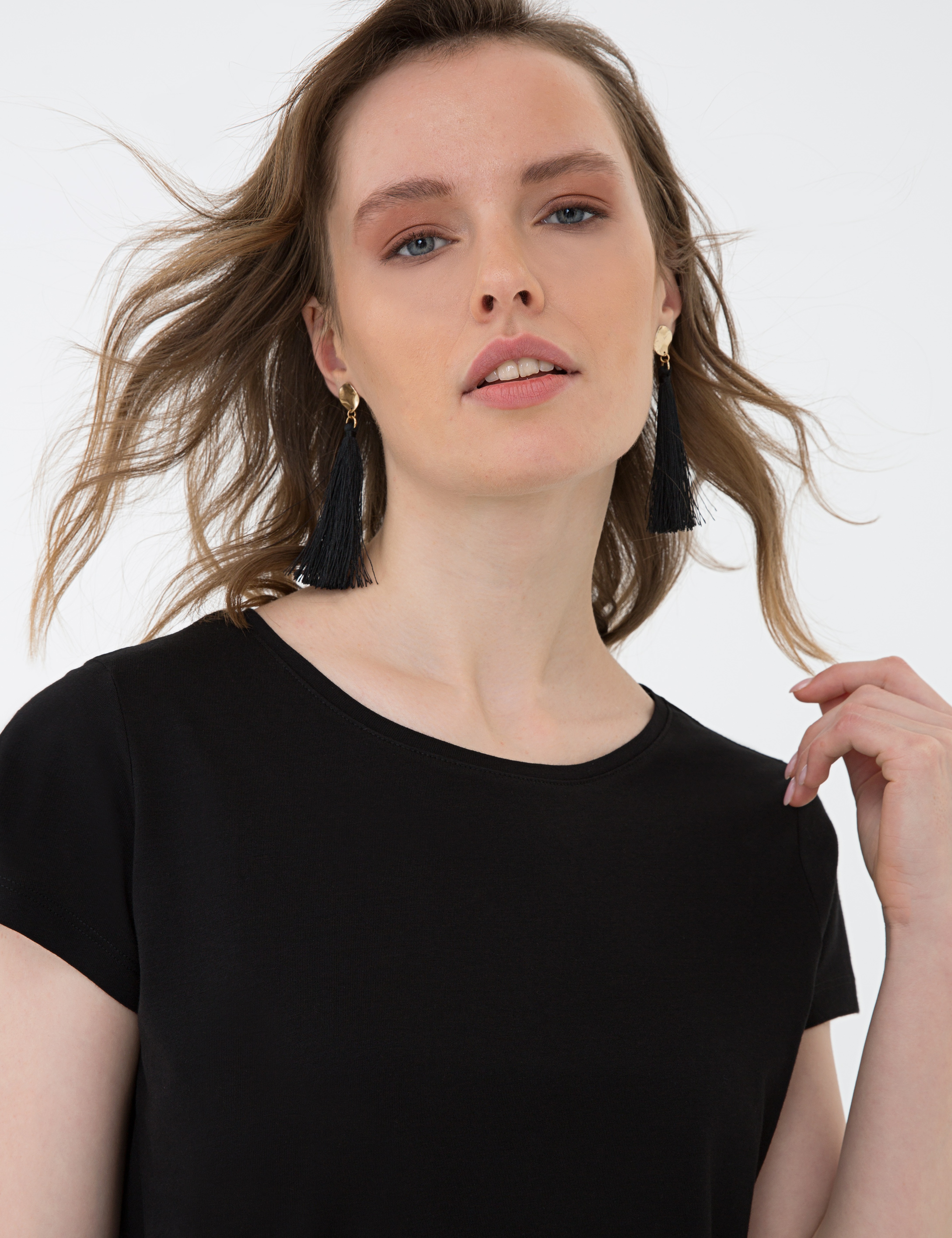 Siyah Standart Fit Bisiklet Yaka T-Shirt