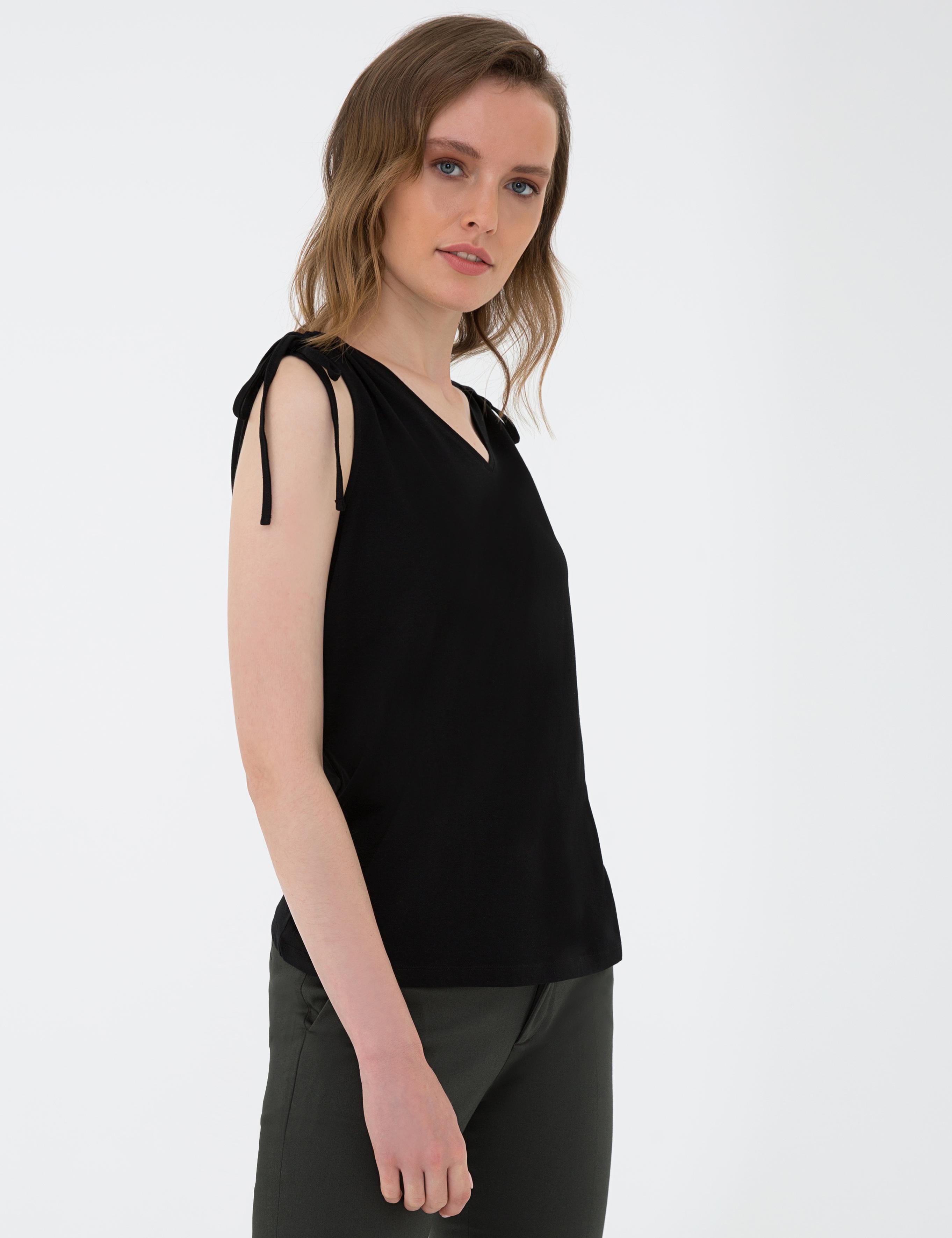 Siyah Kolsuz Tişört