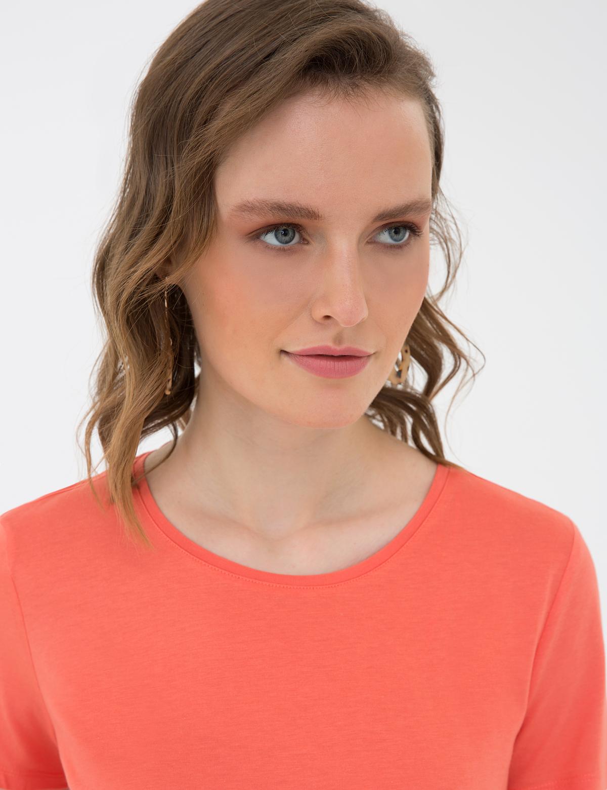 Nar Çiçeği Bisiklet Yaka Tişört - 50200752069