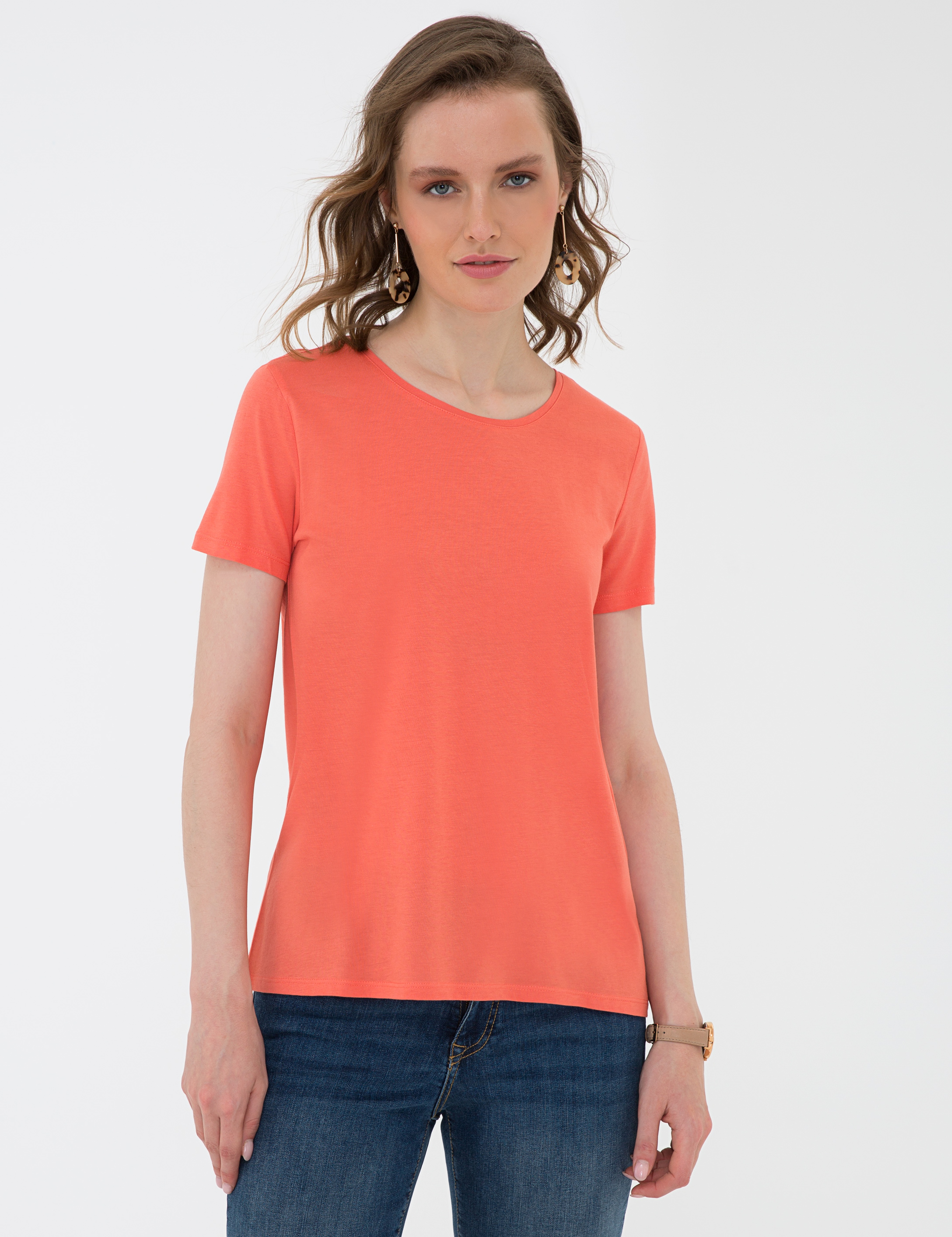 Nar Çiçeği Standart Fit Bisiklet Yaka T-Shirt - Image 1