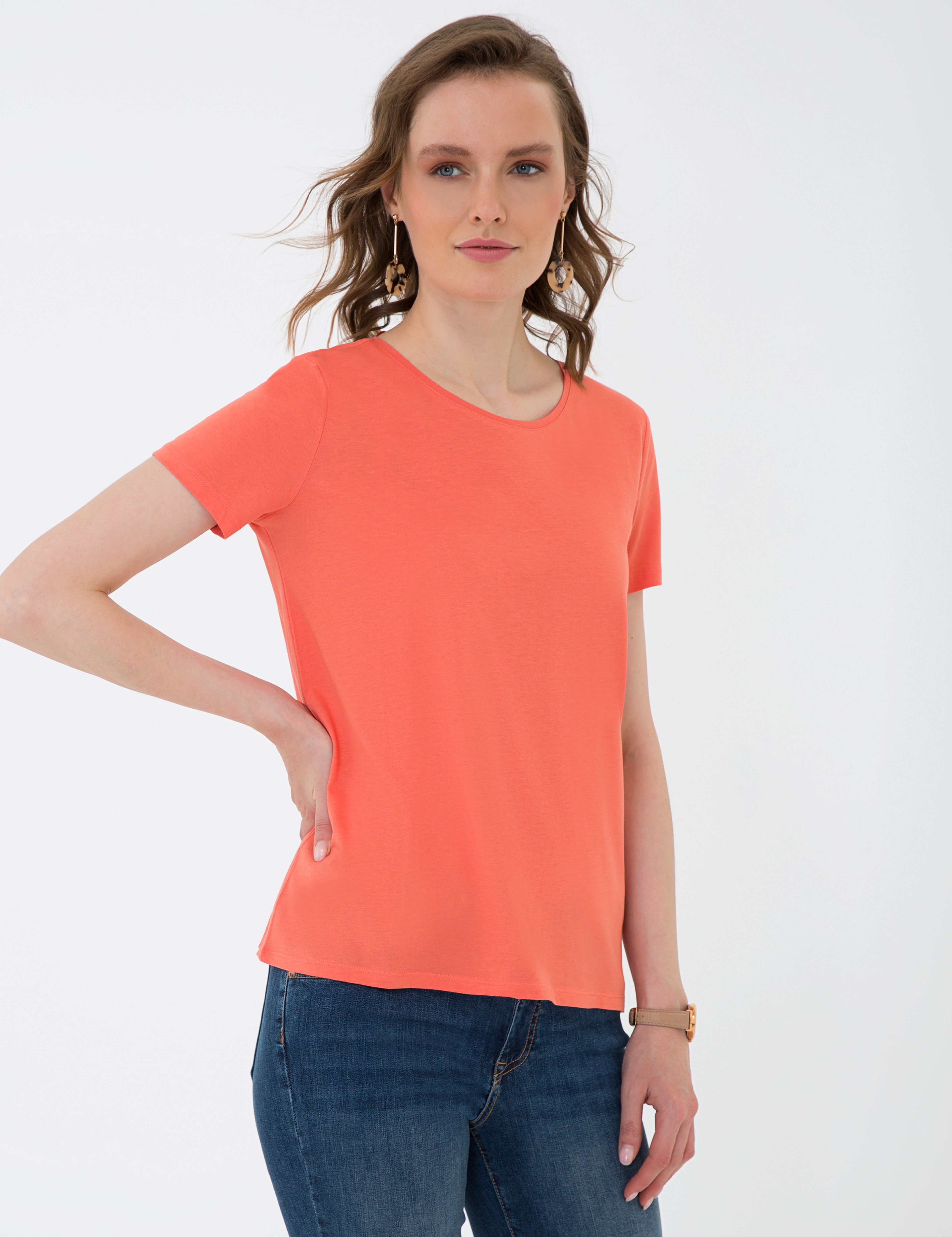 Nar Çiçeği Standart Fit Bisiklet Yaka T-Shirt - Image 3