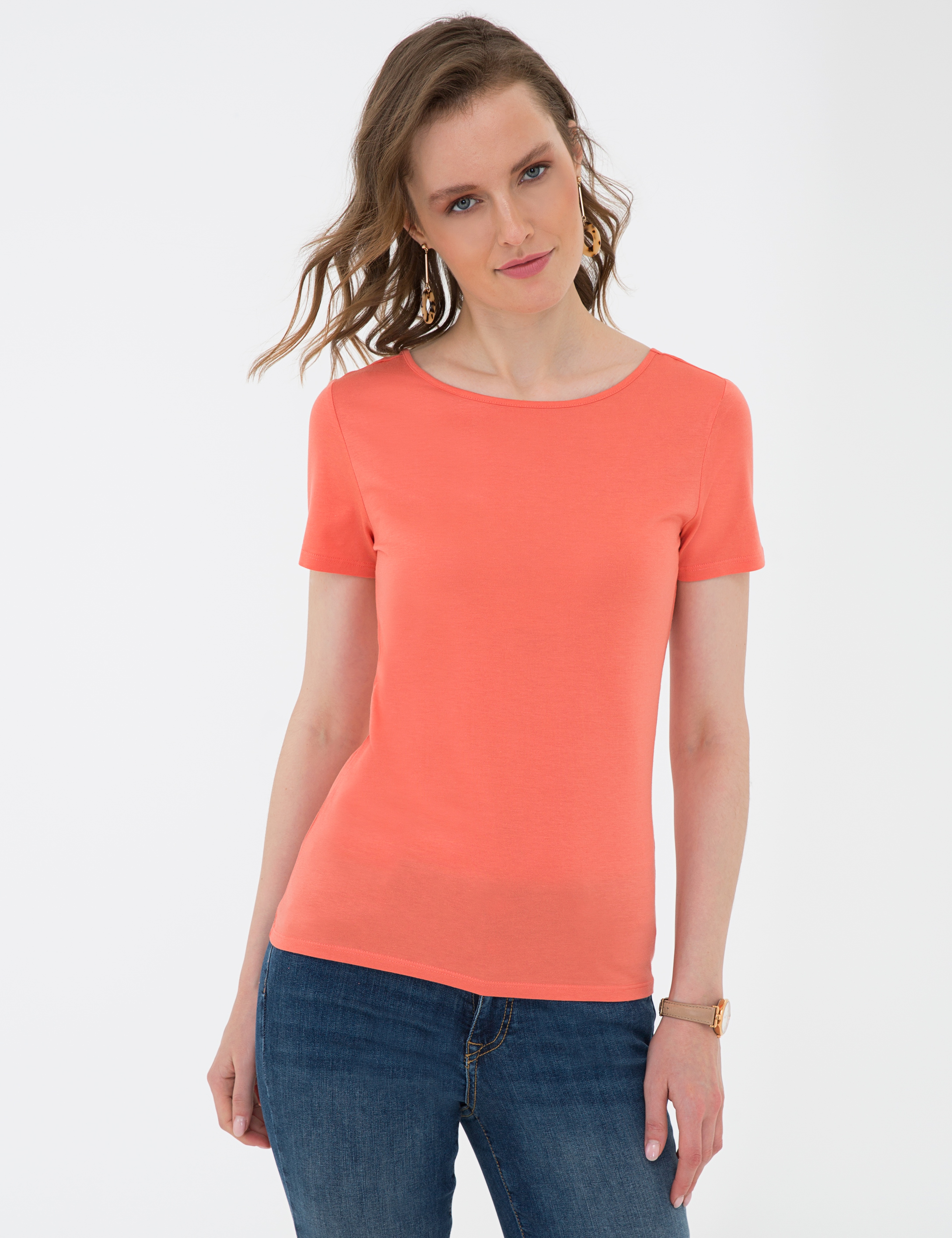 Nar Çiçeği Standart Fit Bisiklet Yaka T-Shirt