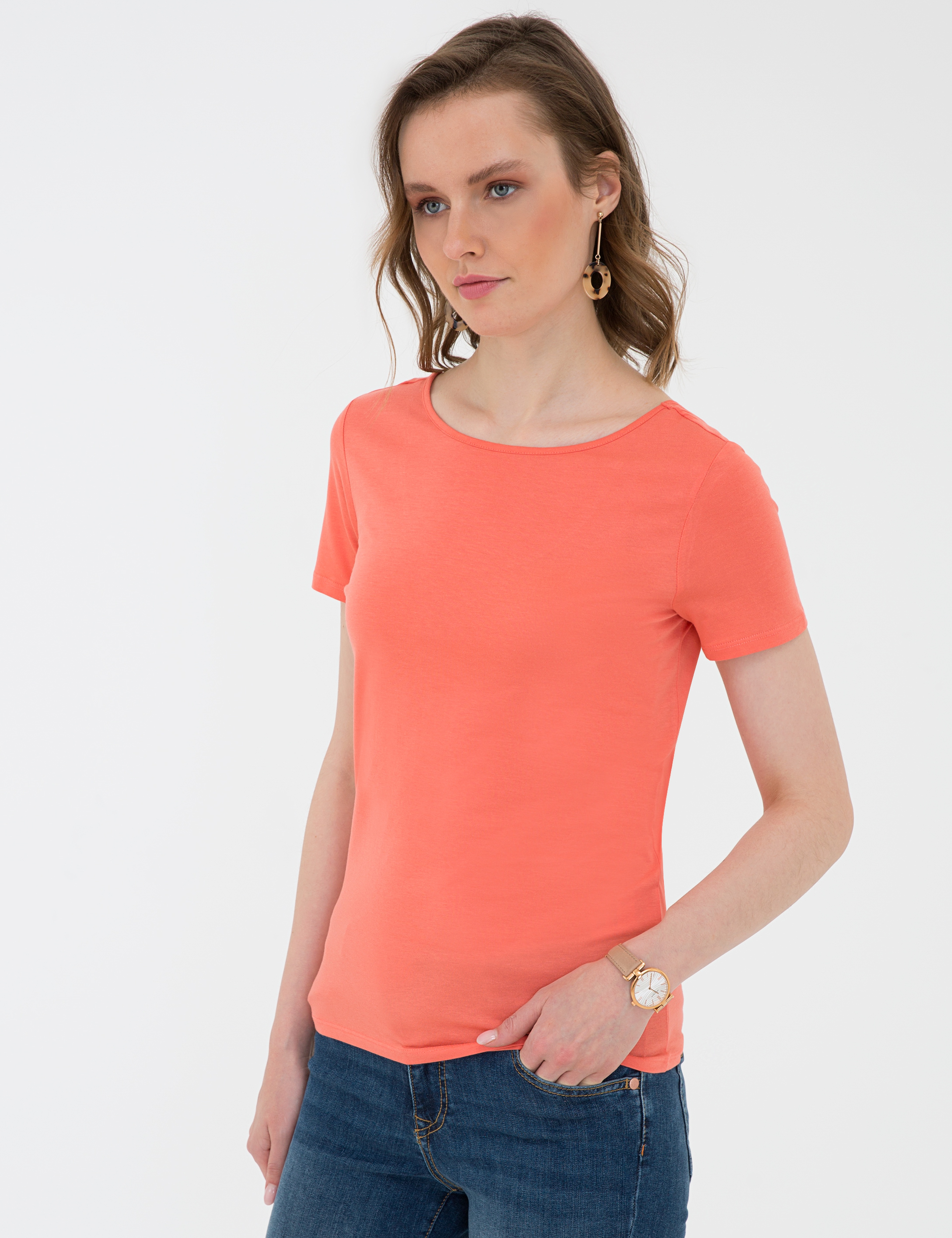 Nar Çiçeği Standart Fit Bisiklet Yaka T-Shirt - Image 4
