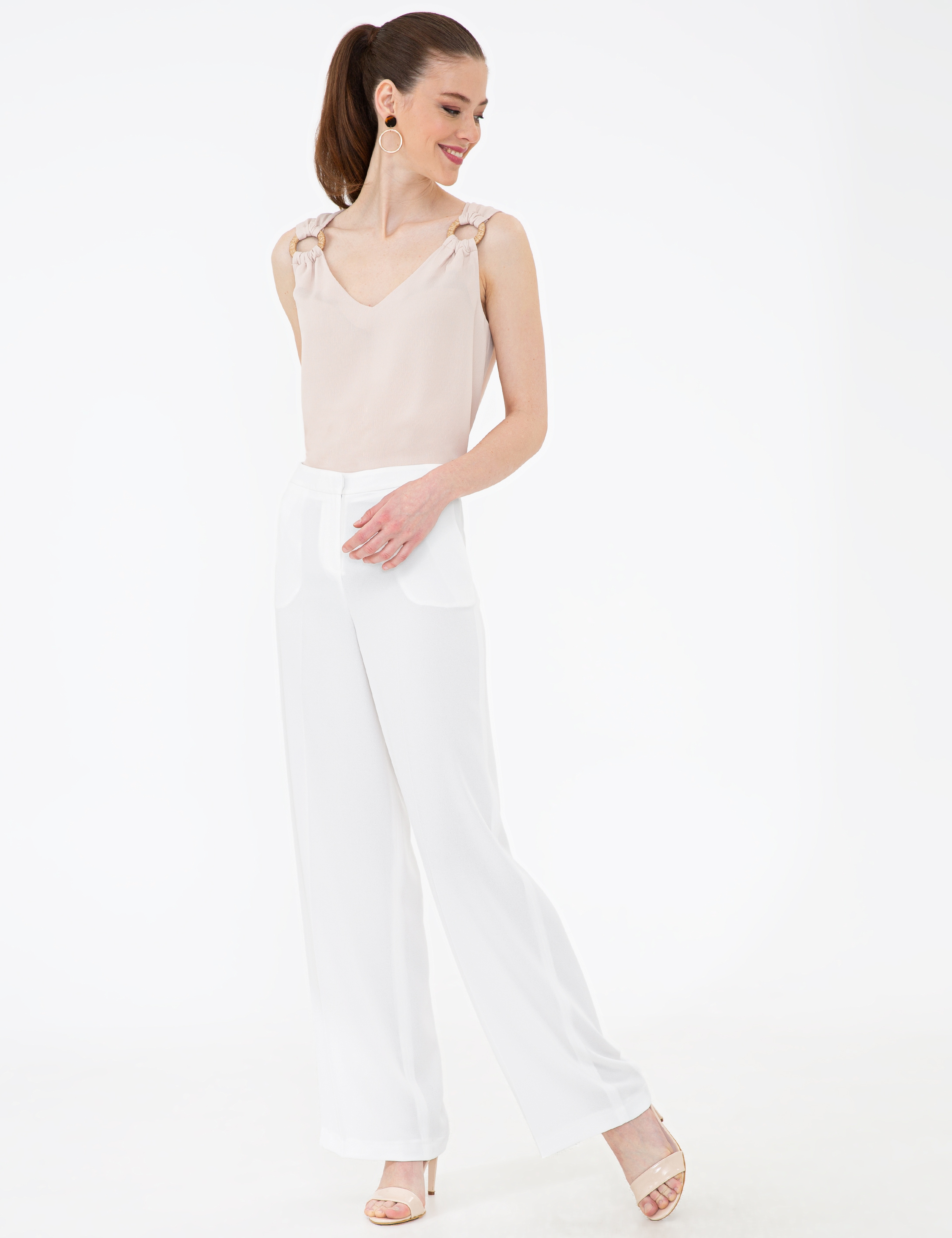 Beyaz Flare Fit Kumaş Pantolon - Image 2