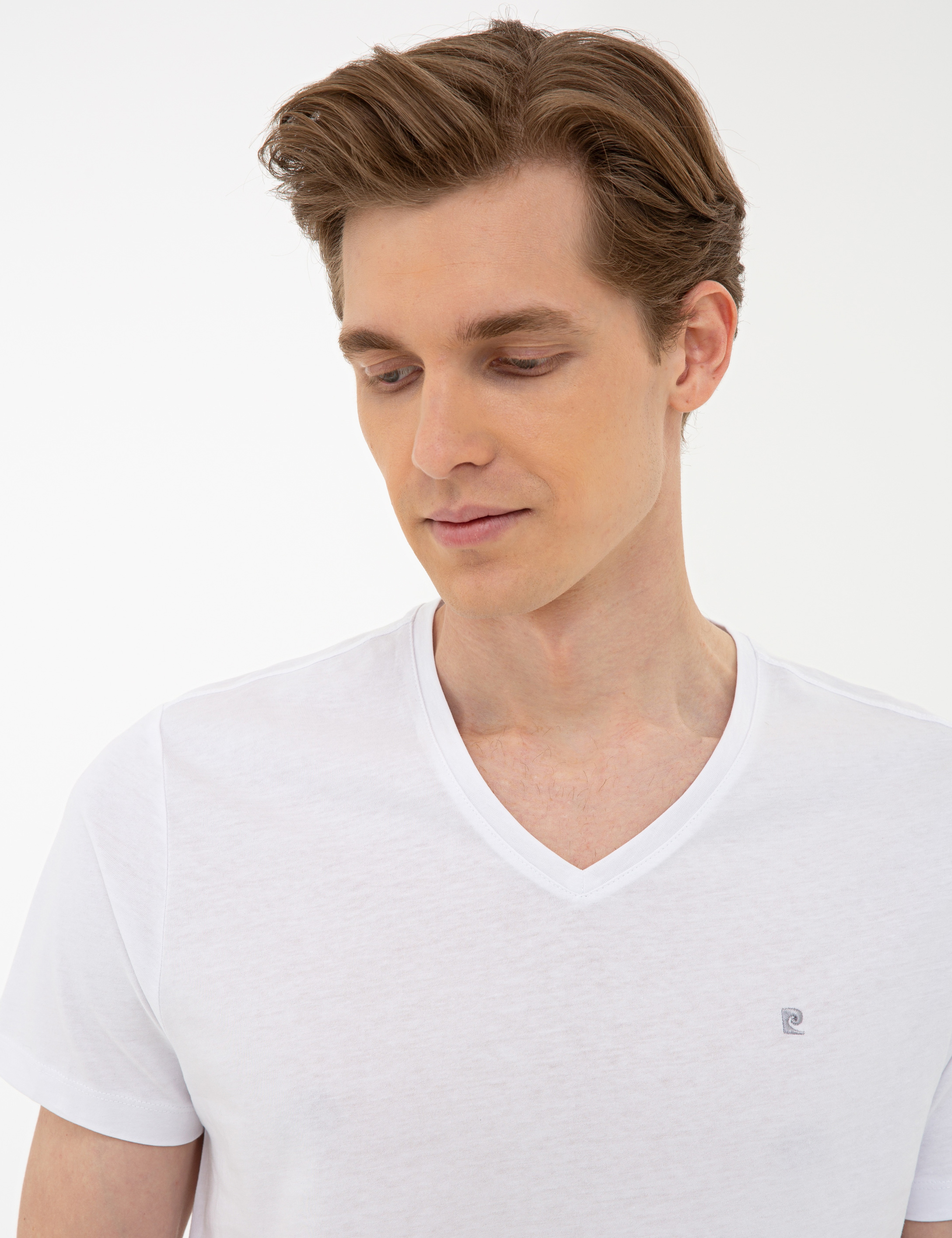 Beyaz Slim Fit Basic V Yaka Tişört