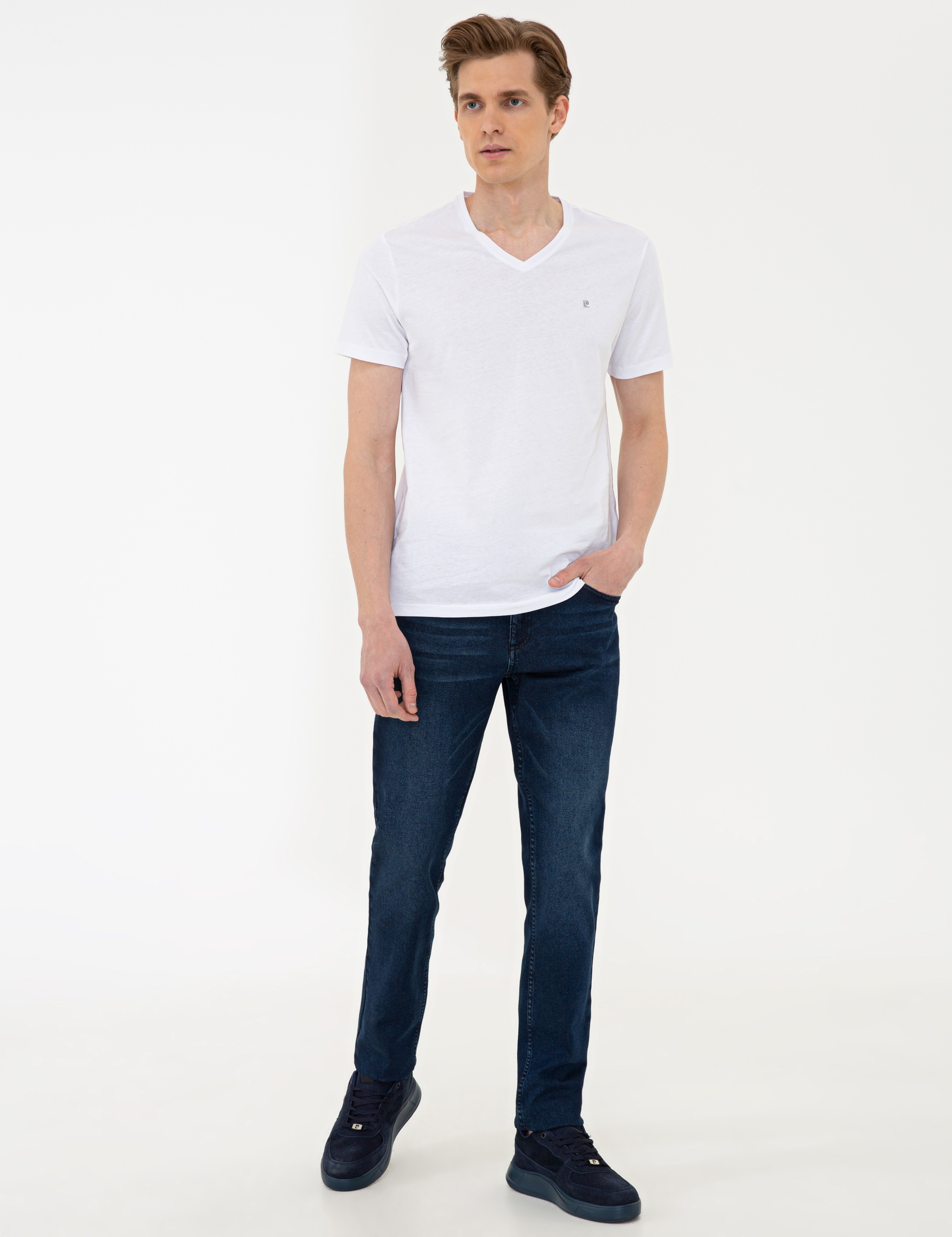 Beyaz Slim Fit Basic V Yaka Tişört - Image 4