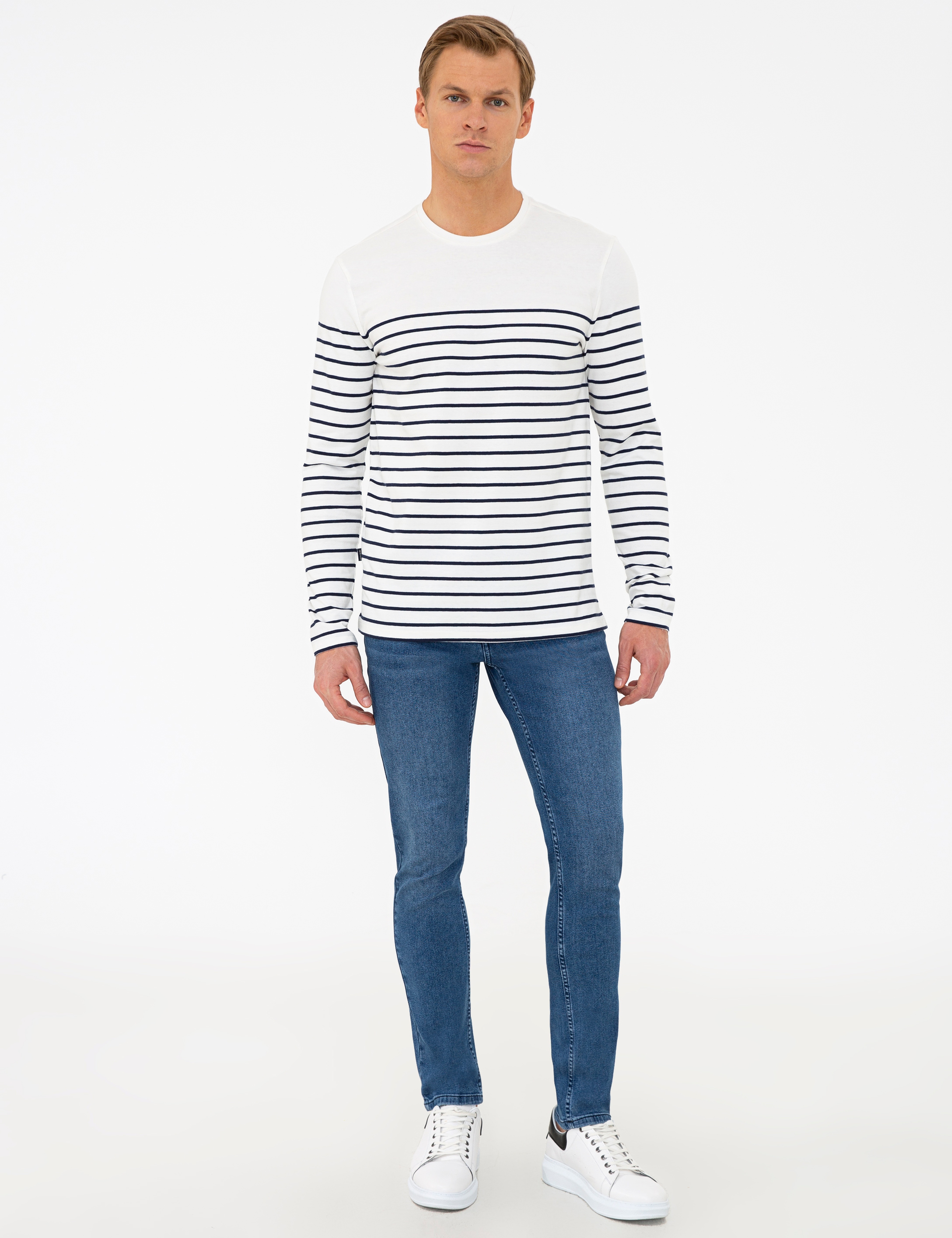 Beyaz Slim Fit Sweatshirt