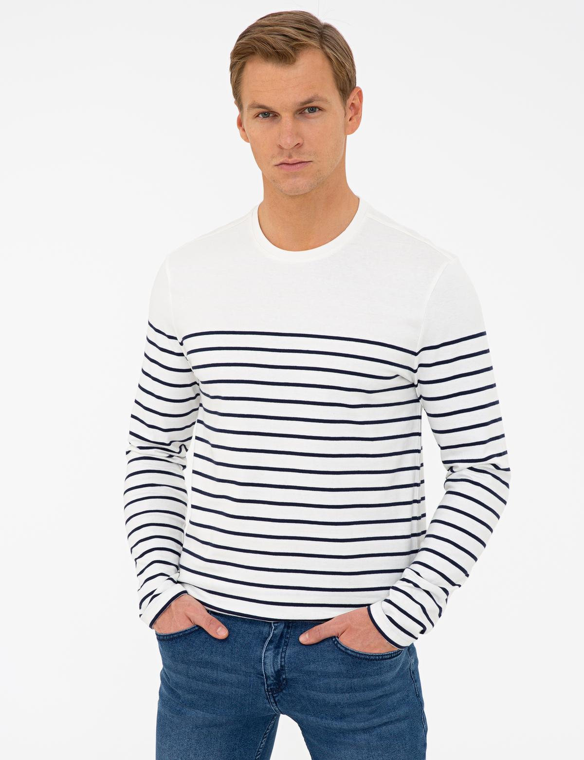 Beyaz Slim Fit Sweatshirt