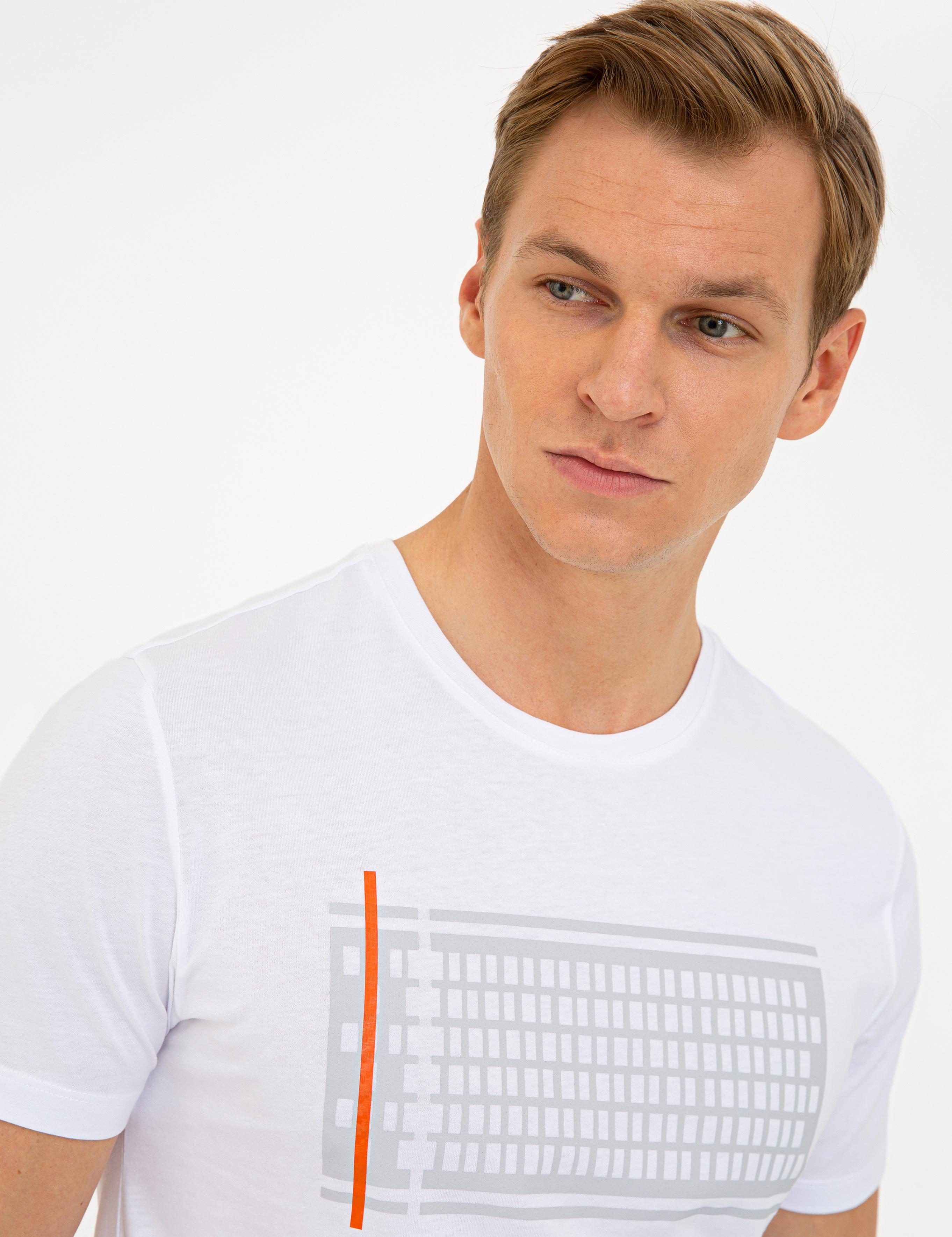 Beyaz Slim Fit Baskılı Bisiklet Yaka Tişört