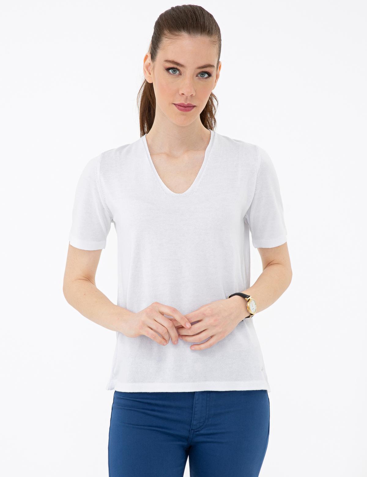 Beyaz Triko Tişört