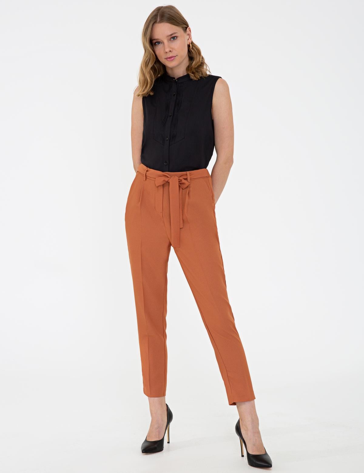 Siyah Kolsuz Bluz - 50241696003