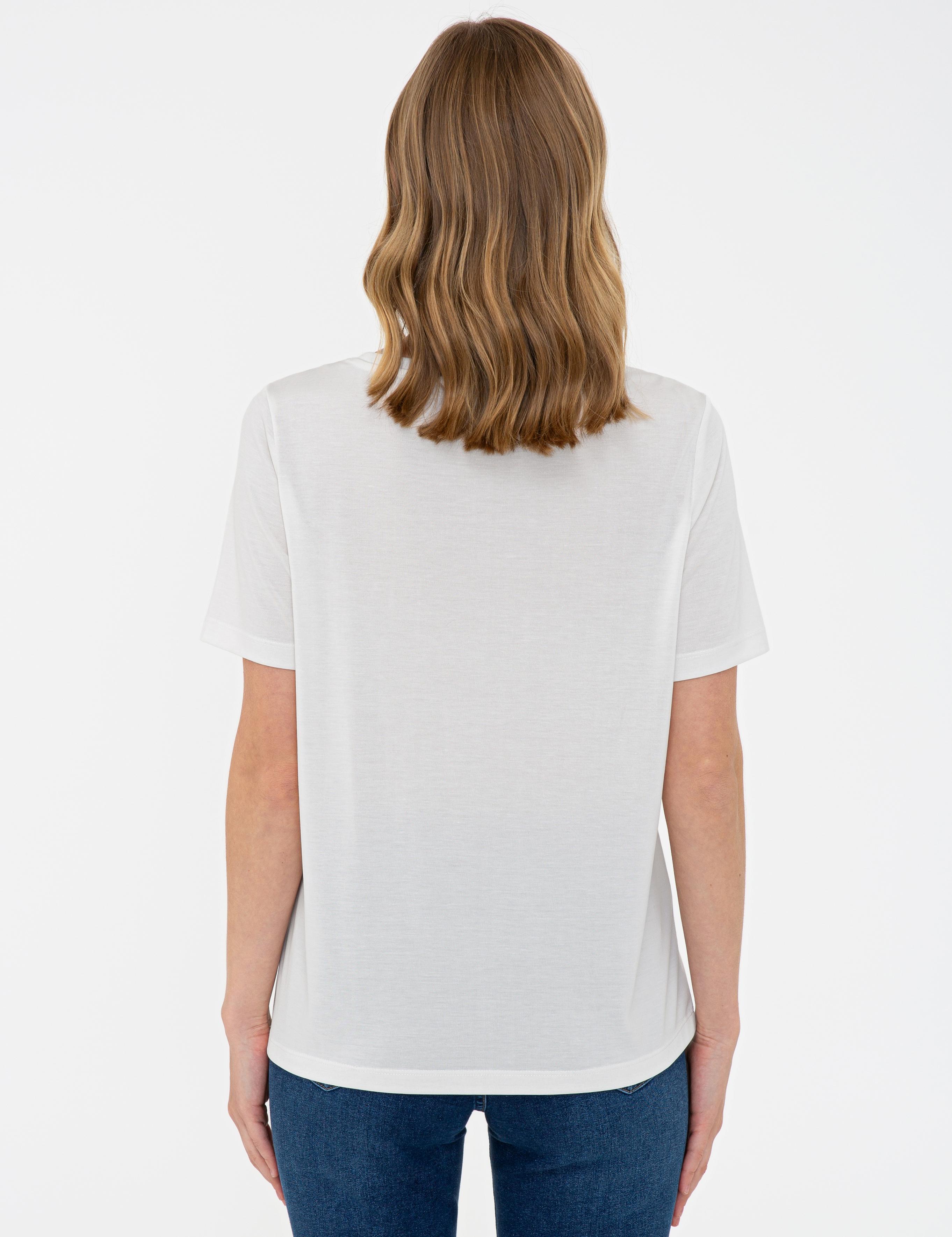 Beyaz Regular Fit Tişört