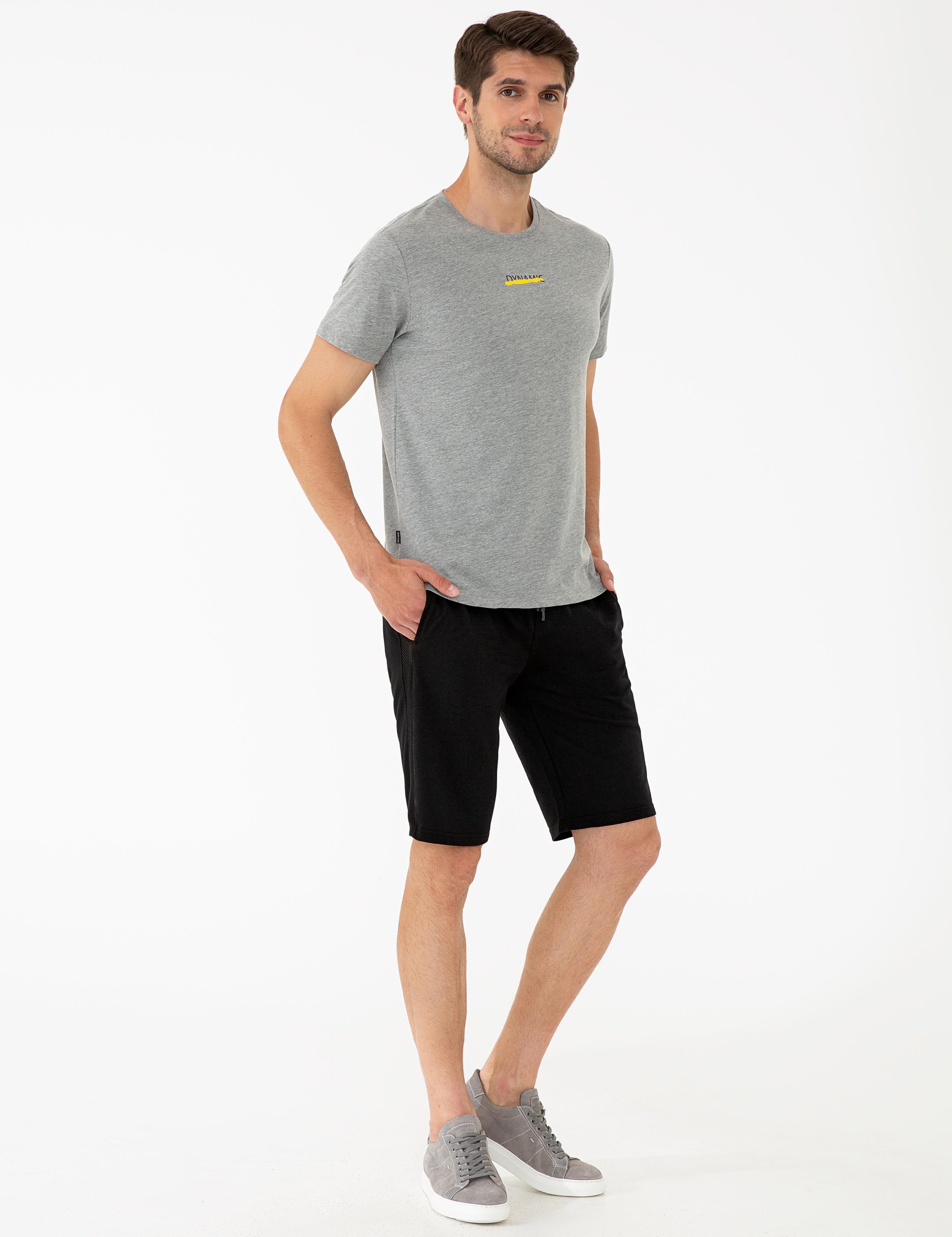 Siyah Standart Fit Örme Şort