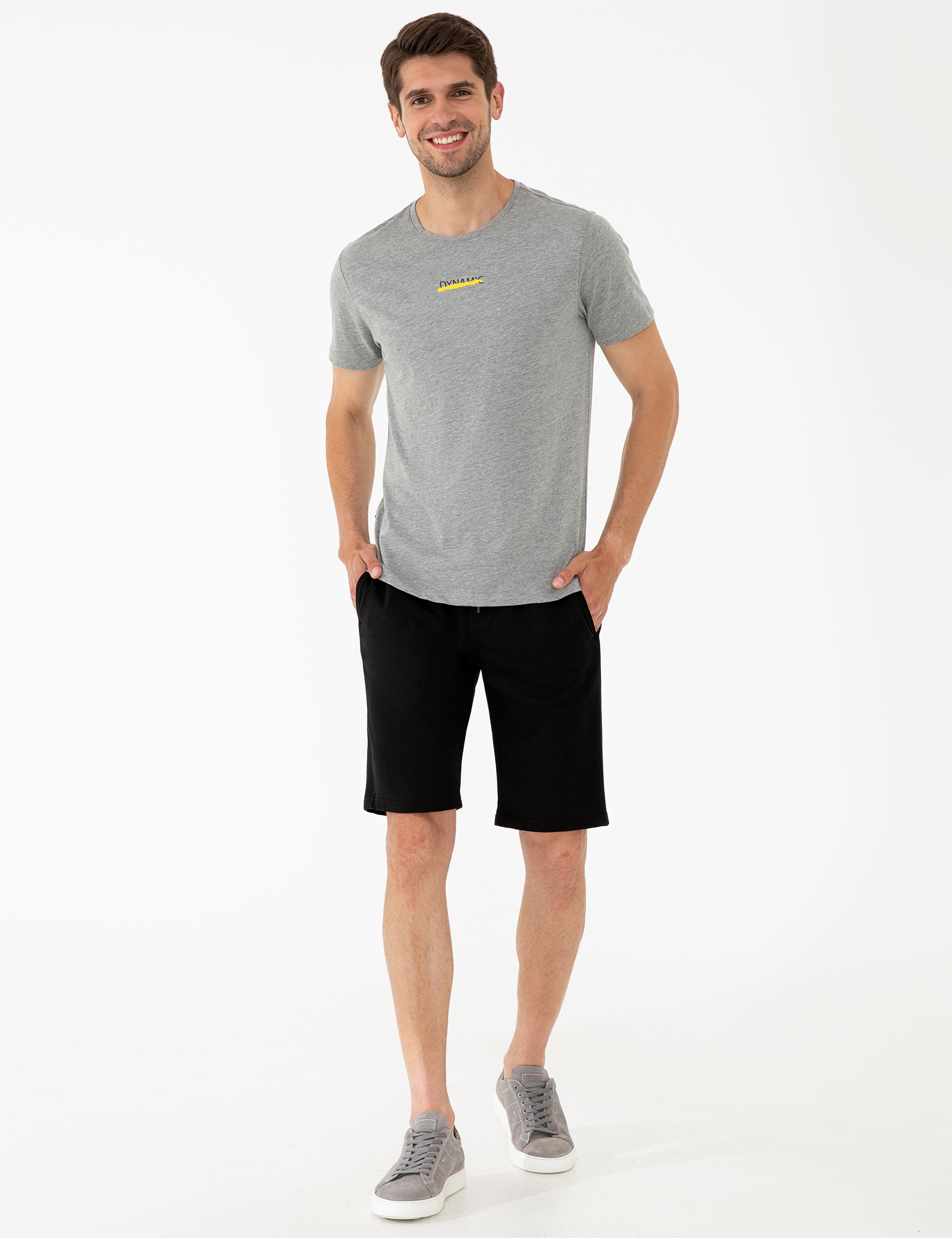 Siyah Standart Fit Örme Şort