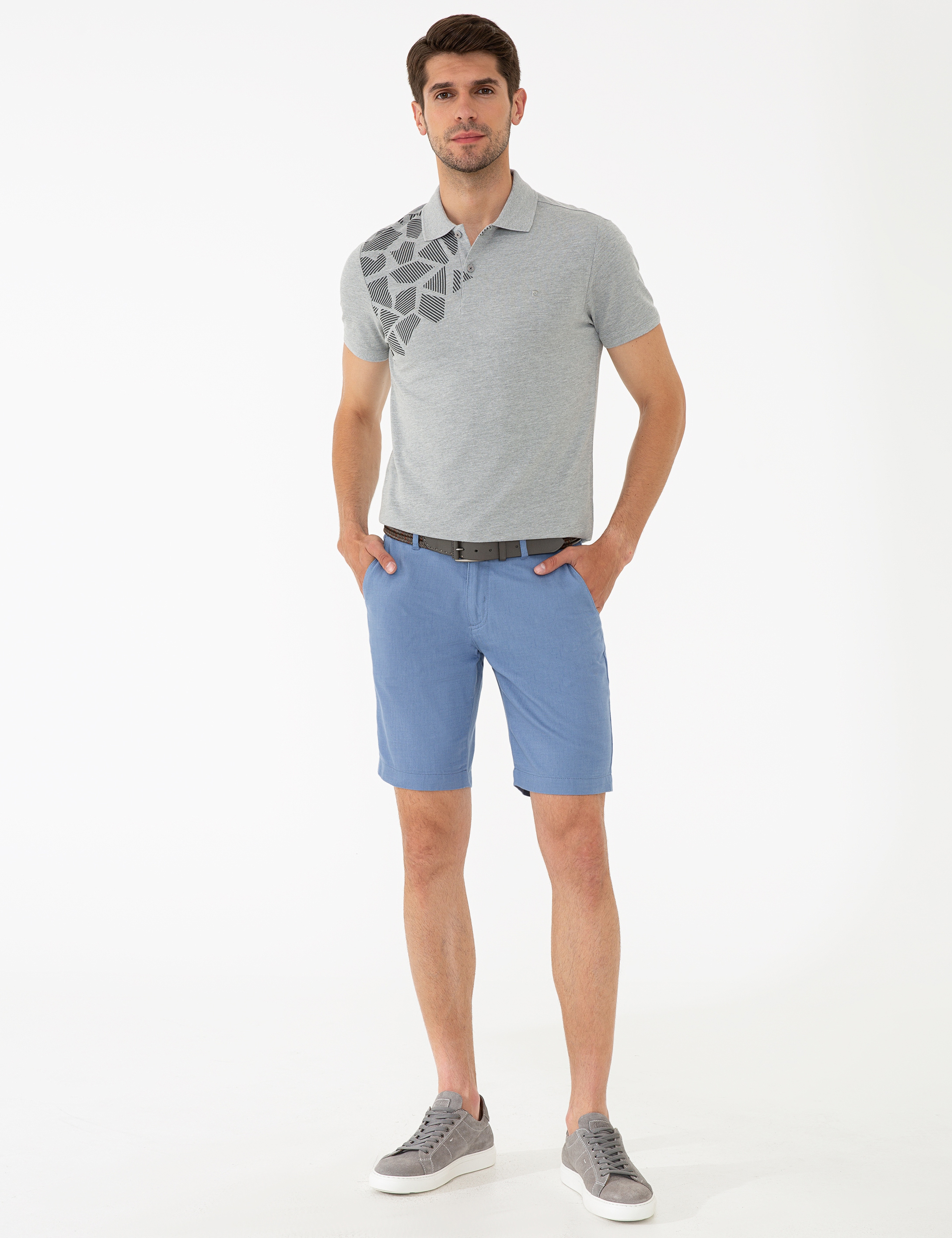 Mavi Standart Fit Bermuda Şort - Image 1
