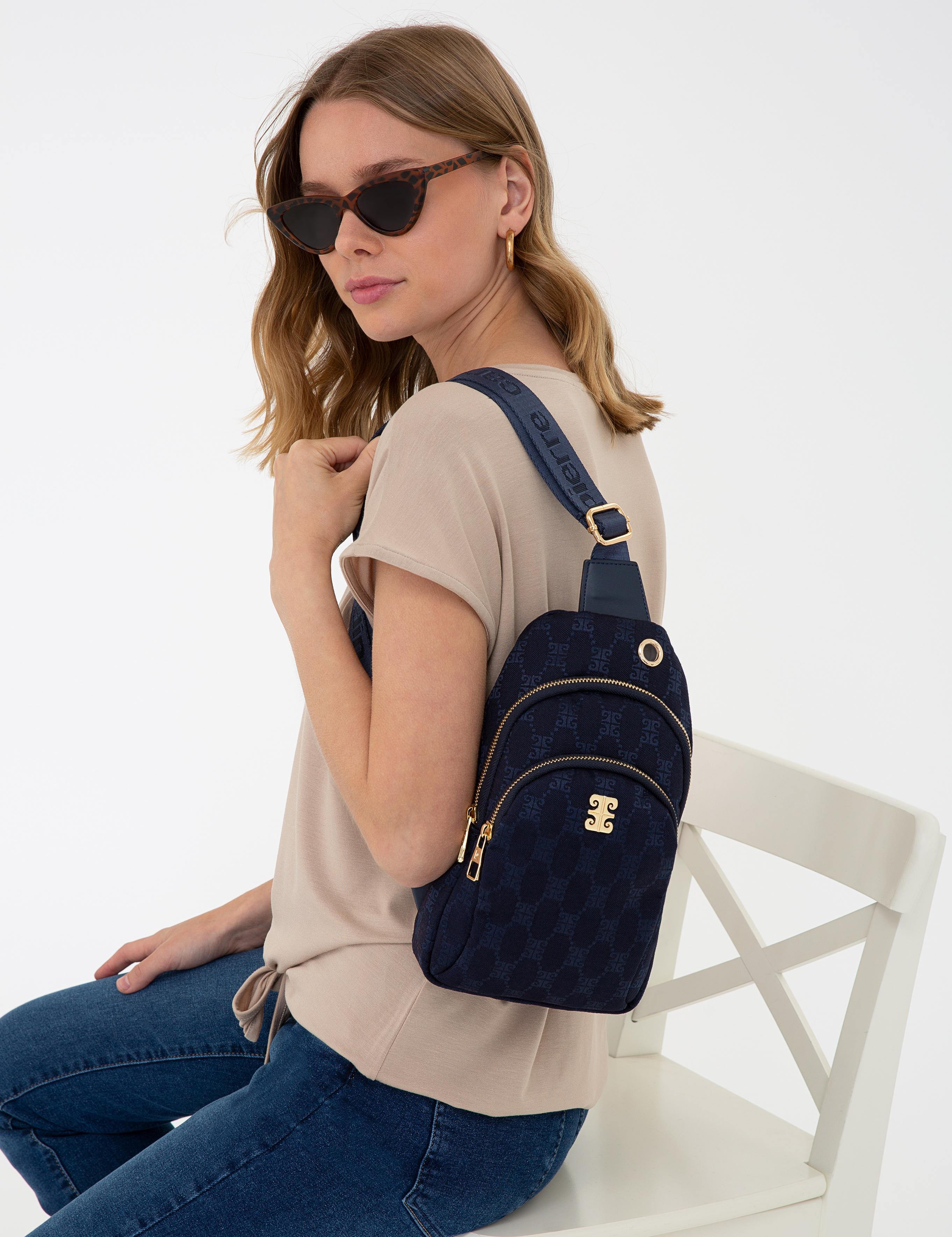 Lacivert Çapraz Çanta