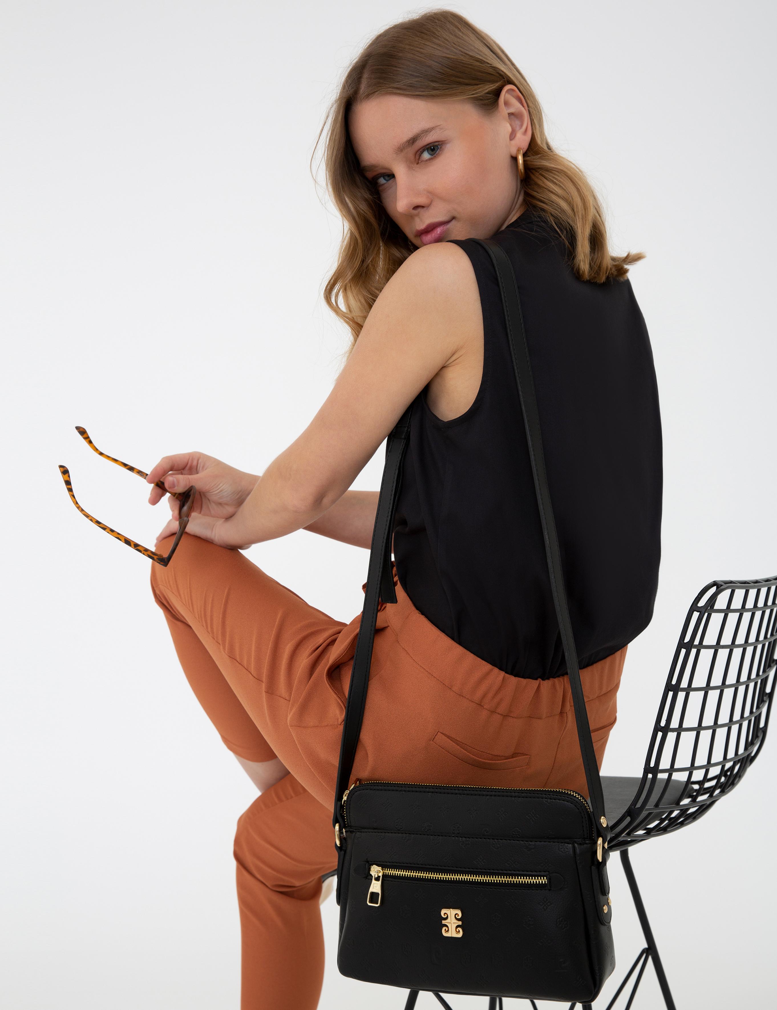 Siyah Çapraz Çanta