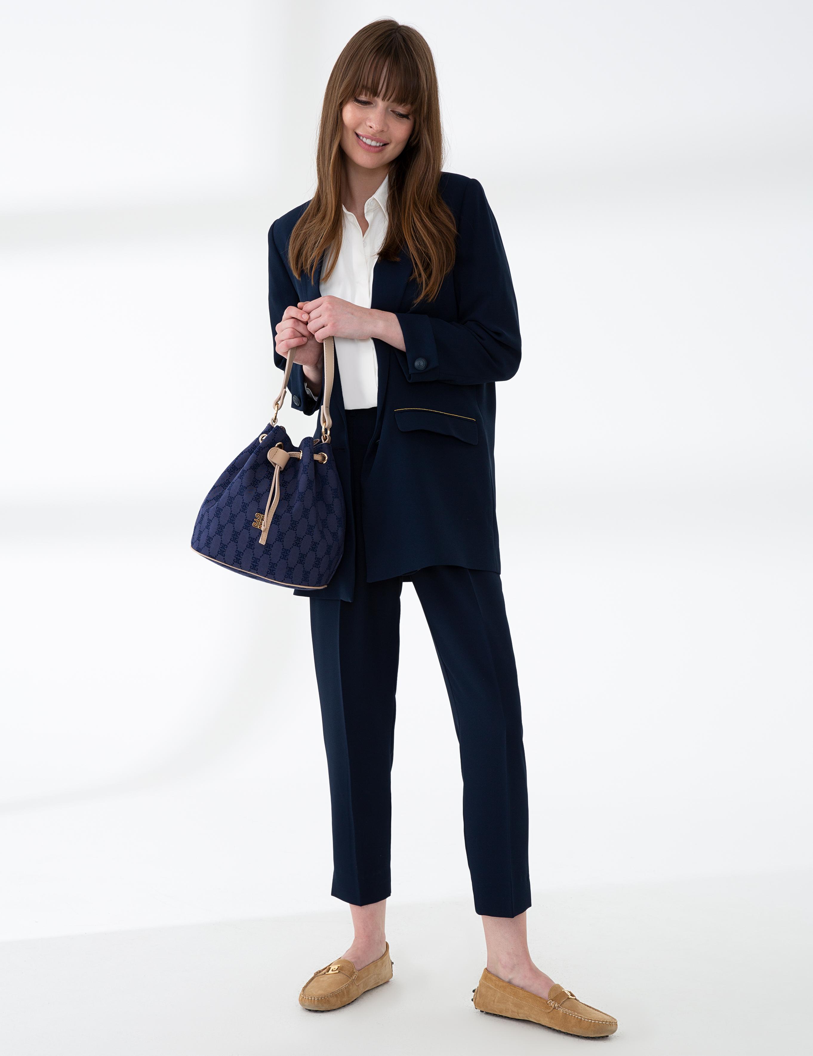 Mavi Büzgülü Çanta