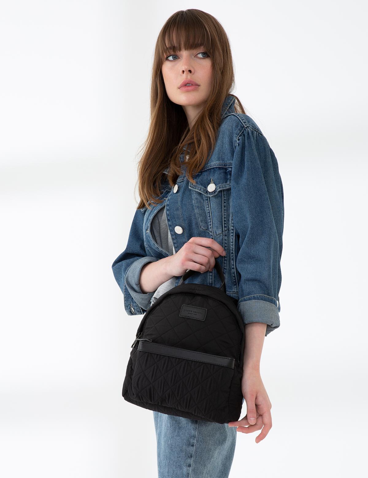 Siyah Sırt Çantası