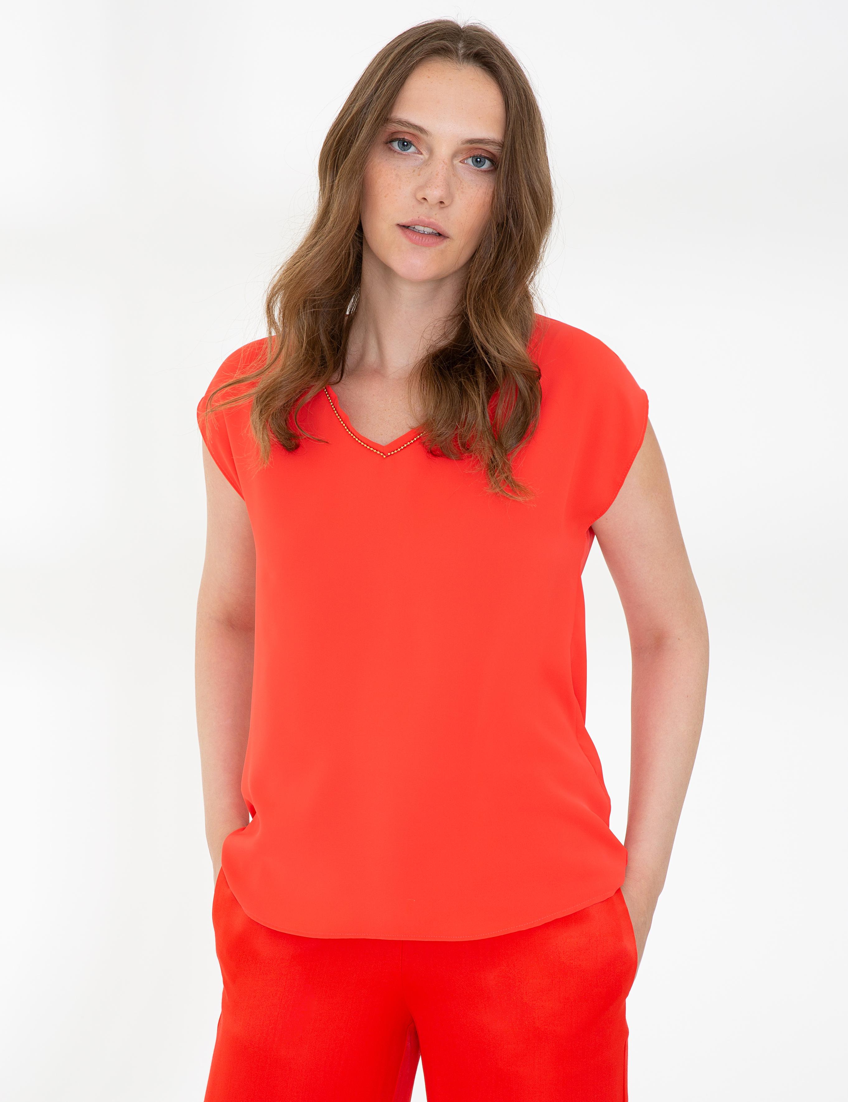 Nar Çiçeği Kısa Kollu V Yaka Bluz