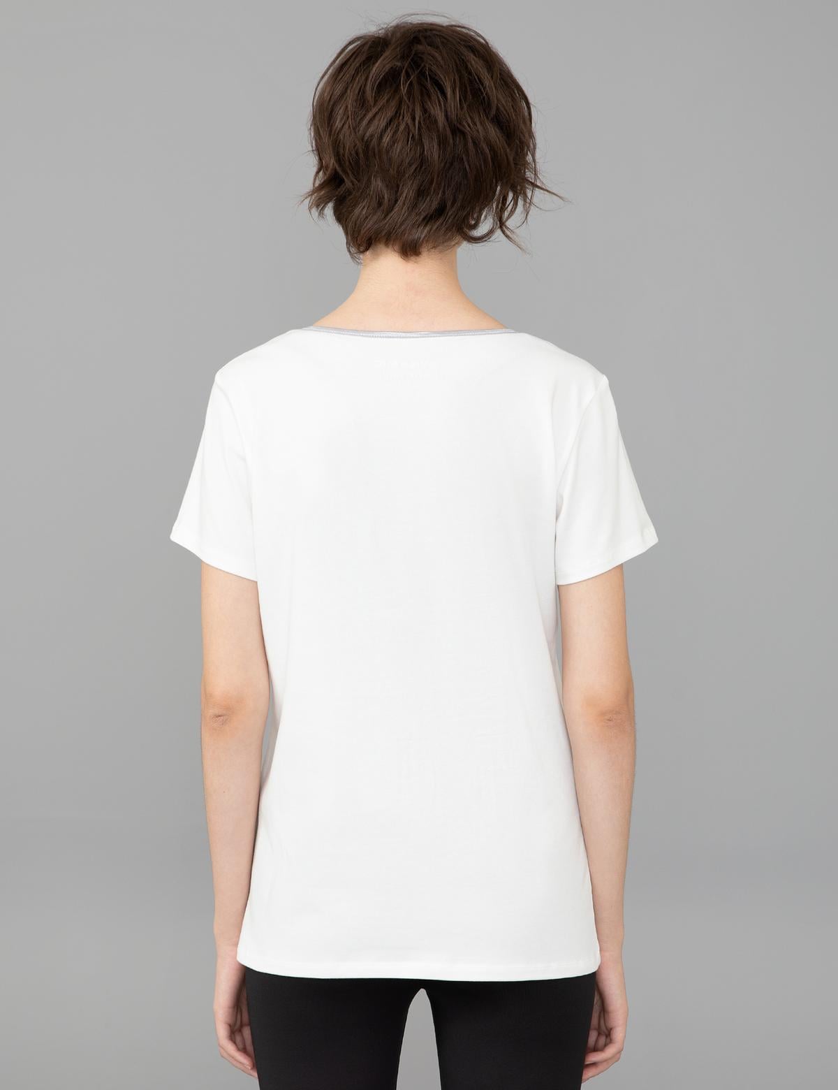 Beyaz Standart Fit Tişört - 50244947001