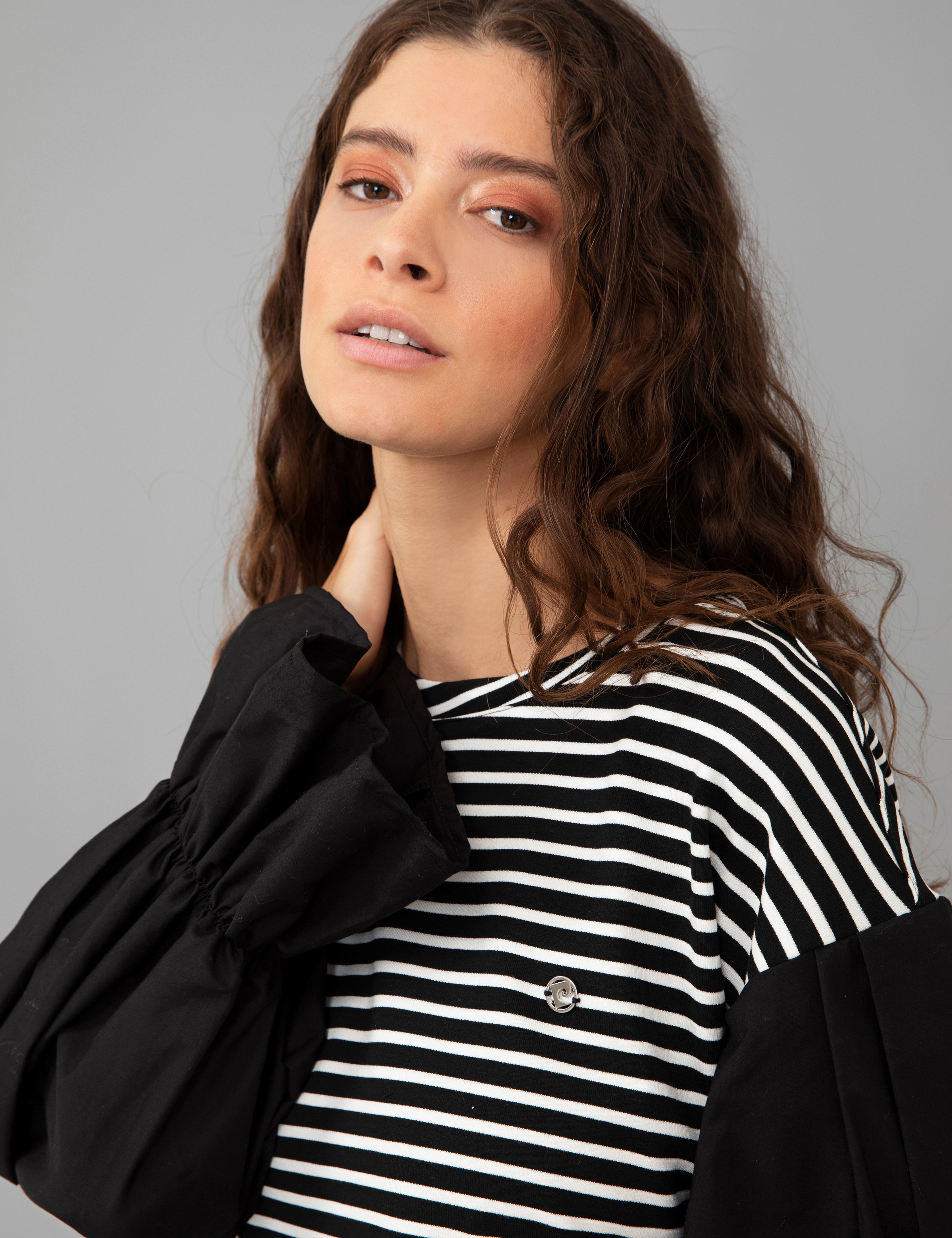 Siyah Comfort Fit Sweatshirt
