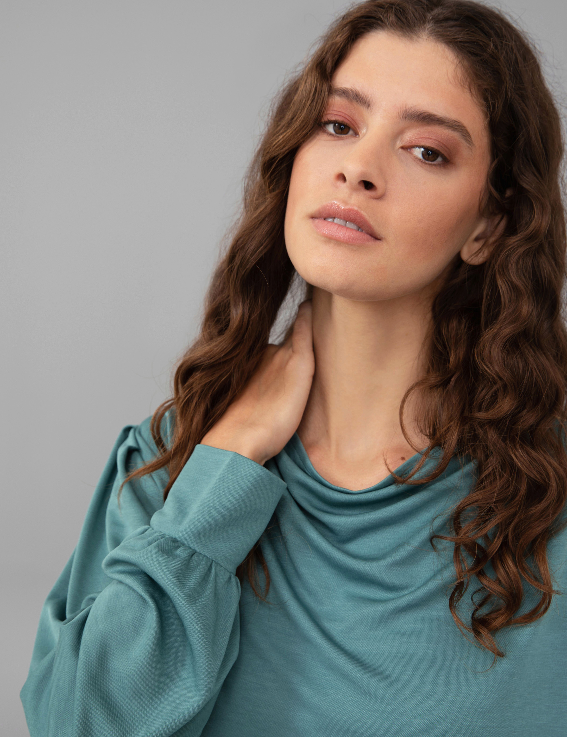 Mint Sweatshirt - Image 2
