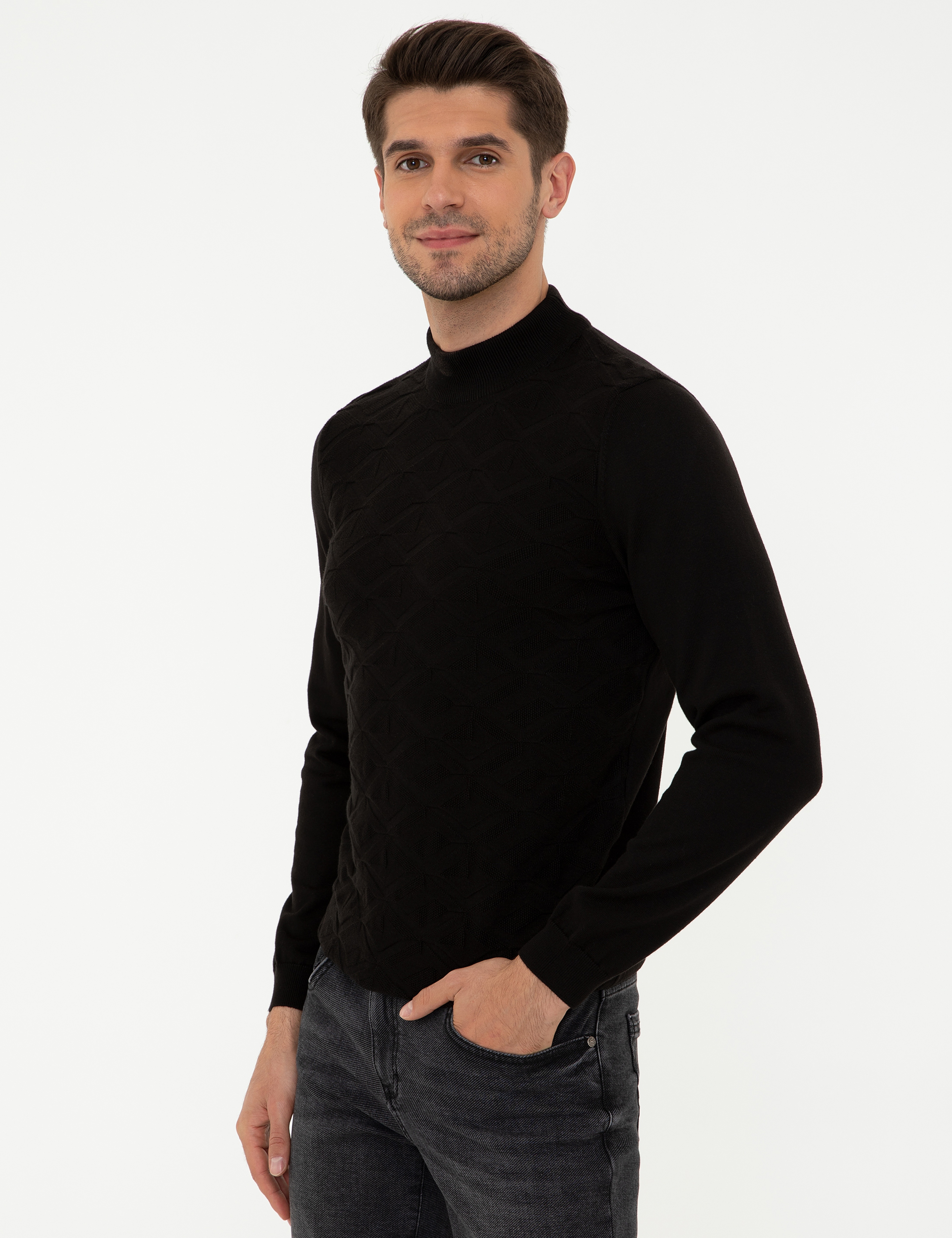 Siyah Slim Fit Yarım Balıkçı Yaka Triko Kazak