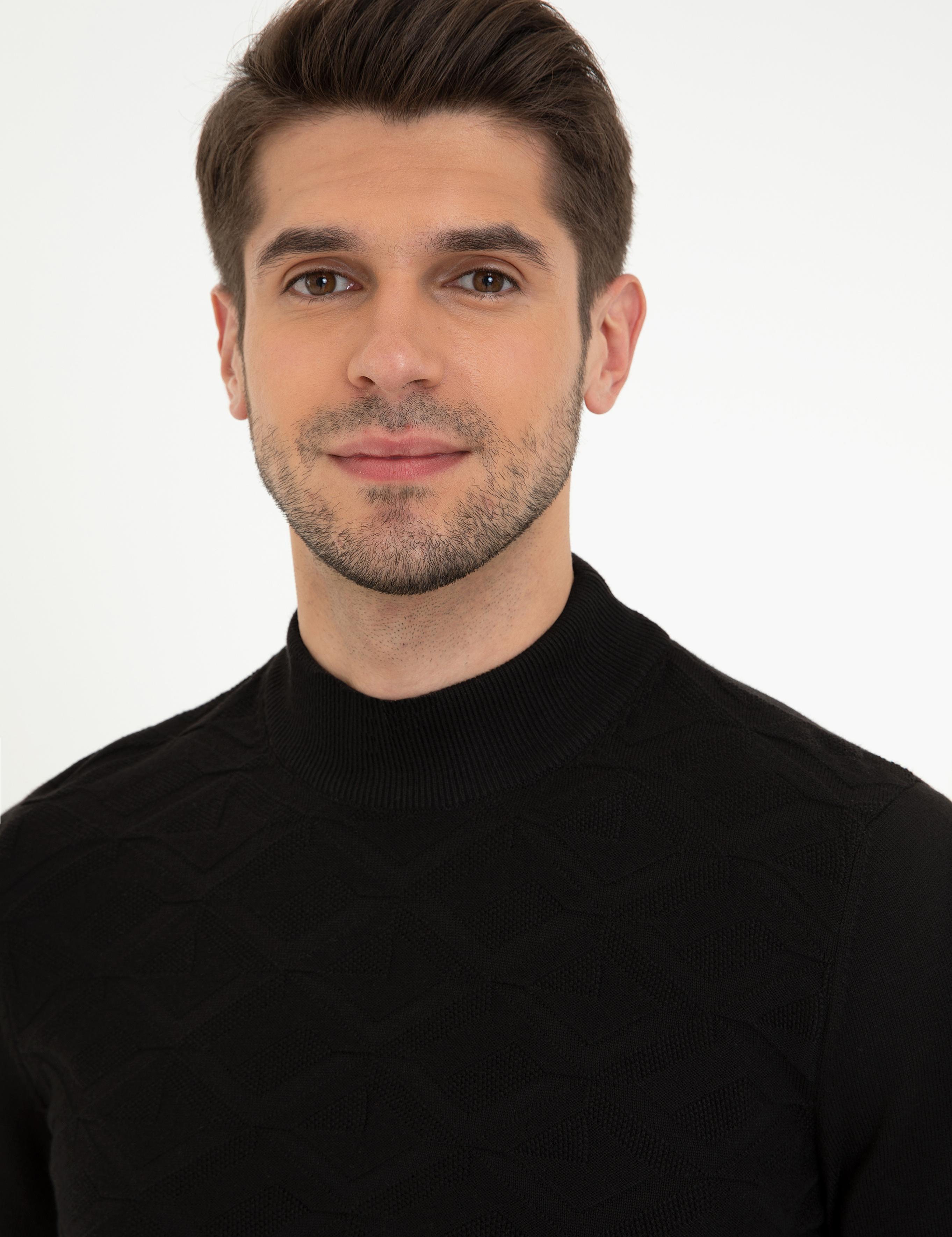 Siyah Slim Fit Yarım Balıkçı Yaka Triko Kazak