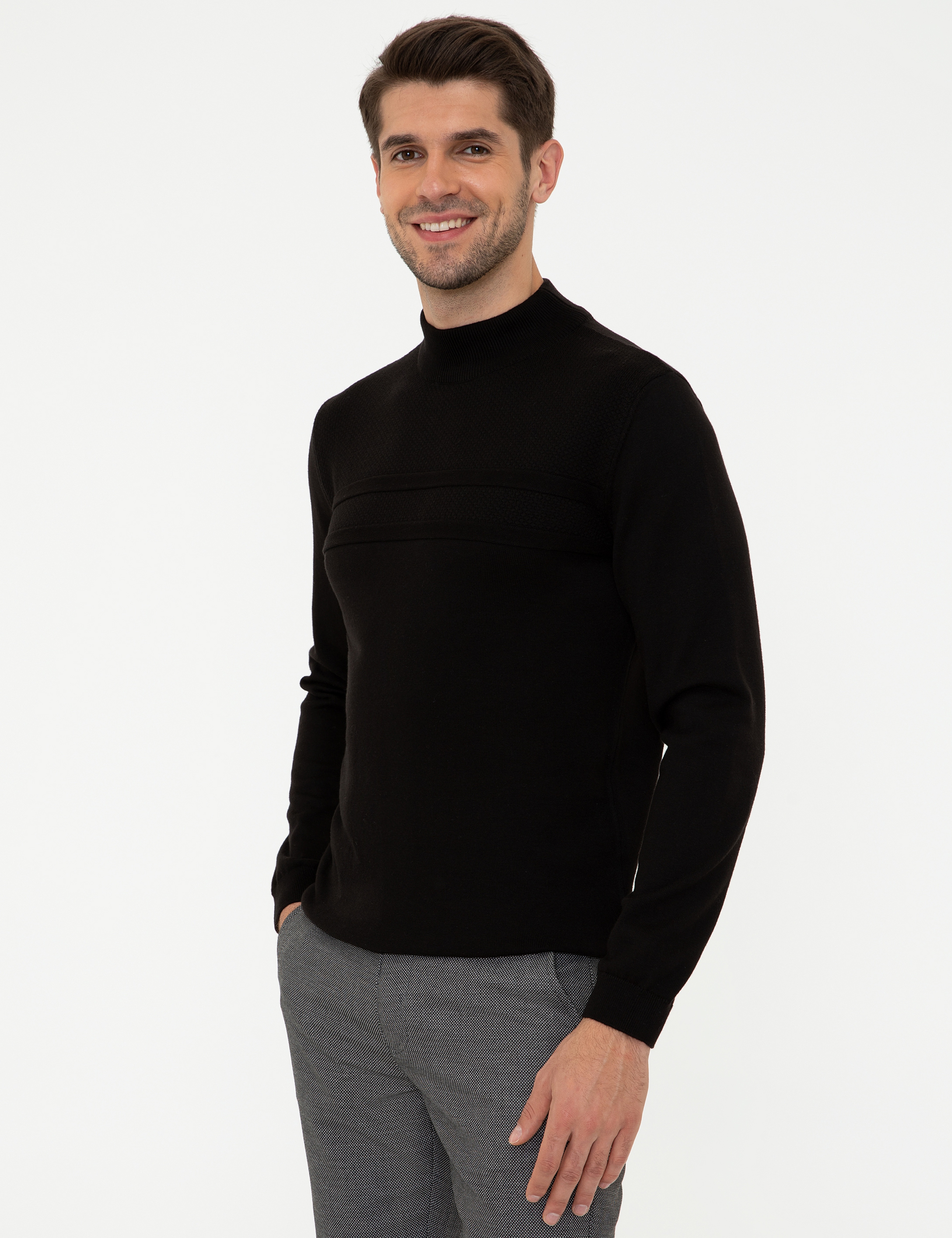 Siyah Slim Fit Yarım Balıkçı Yaka Triko Kazak - Image 3