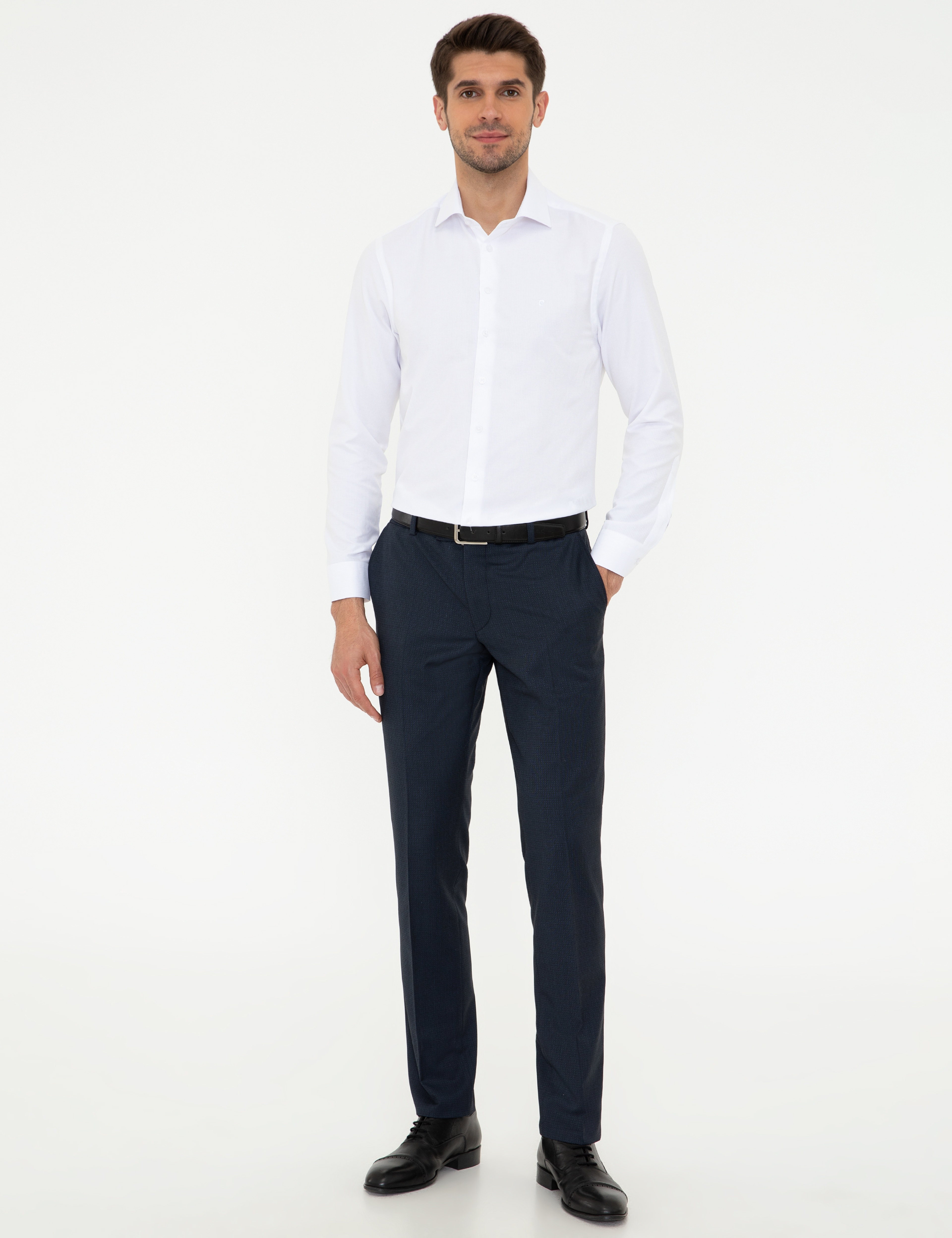 Beyaz Slim Fit Armürlü Gömlek