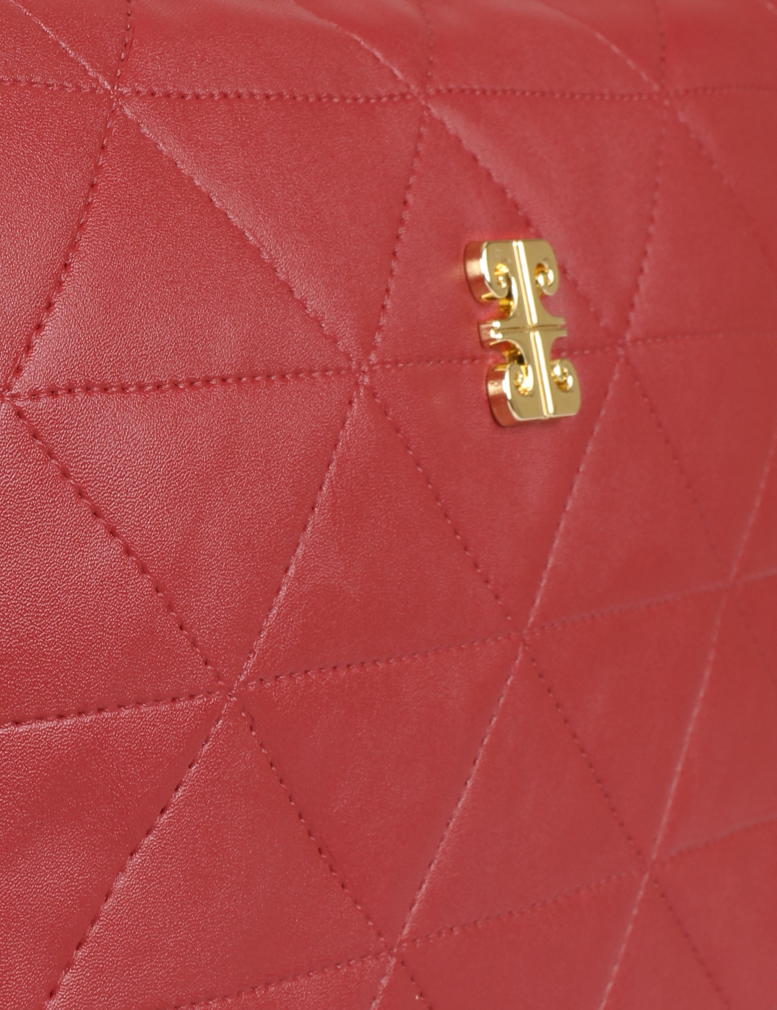 Kırmızı El Çantası