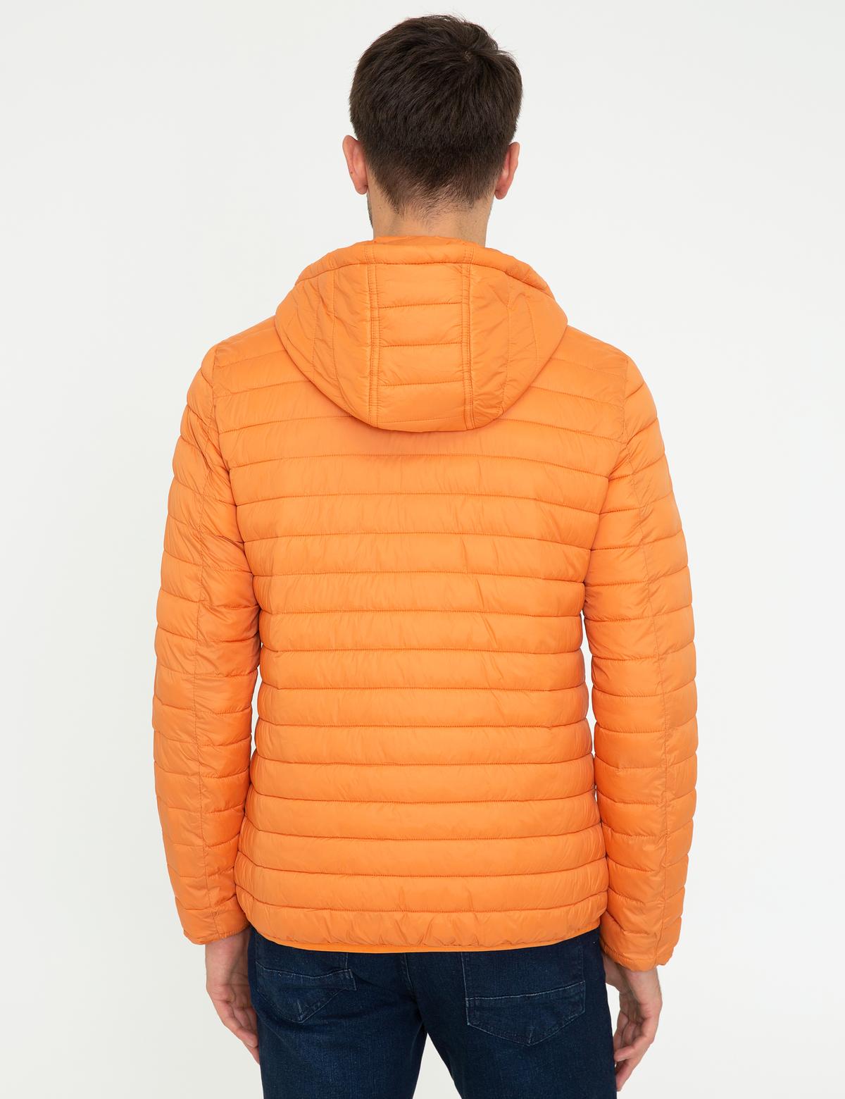 Turuncu Mont - 50238234034