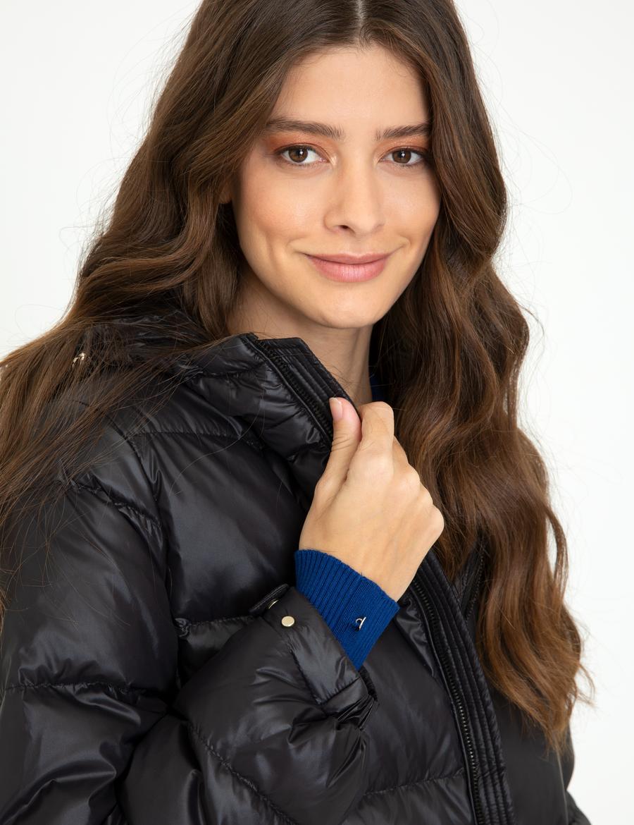 Siyah Standart Fit Kaz Tüyü Mont