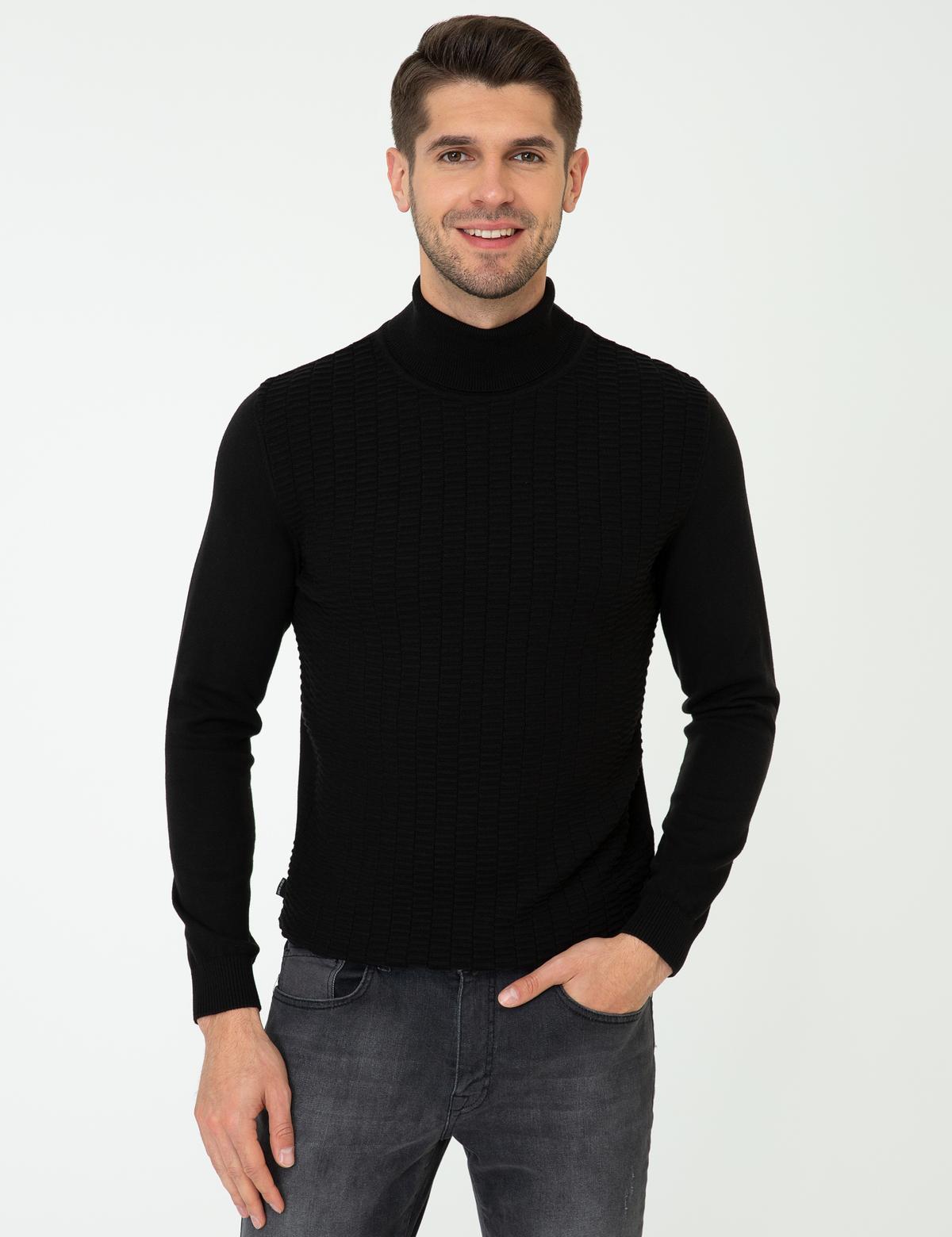 Siyah Slim Fit Balıkçı Yaka Triko Kazak