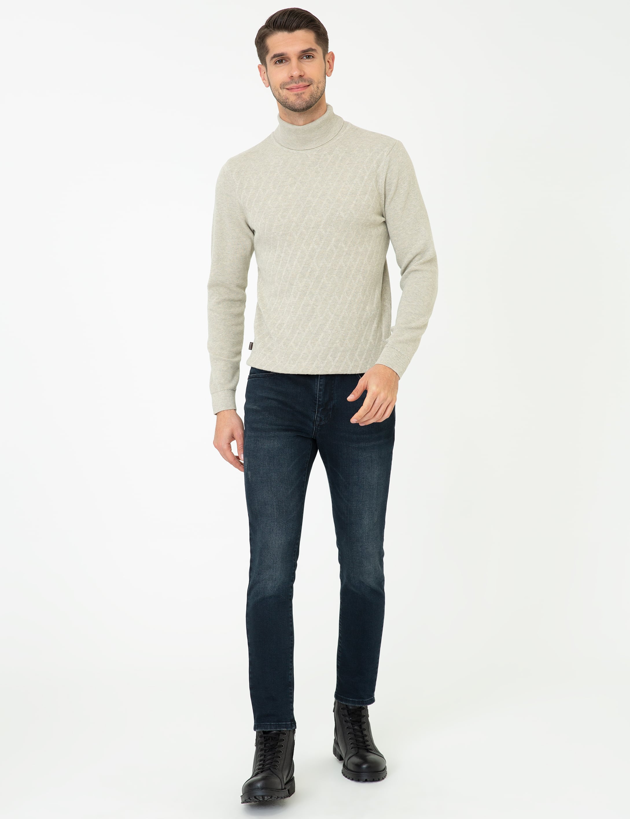 Kum Melanj Slim Fit Balıkçı Yaka Triko Kazak