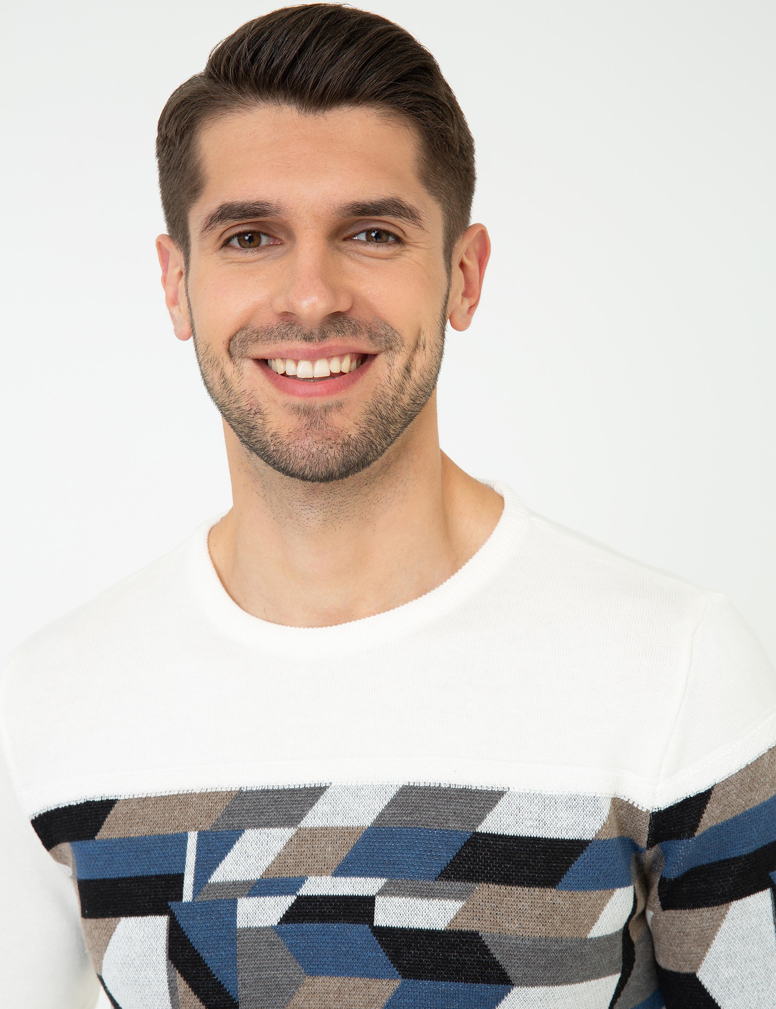 Ekru Slim Fit Bisiklet Yaka Triko Kazak