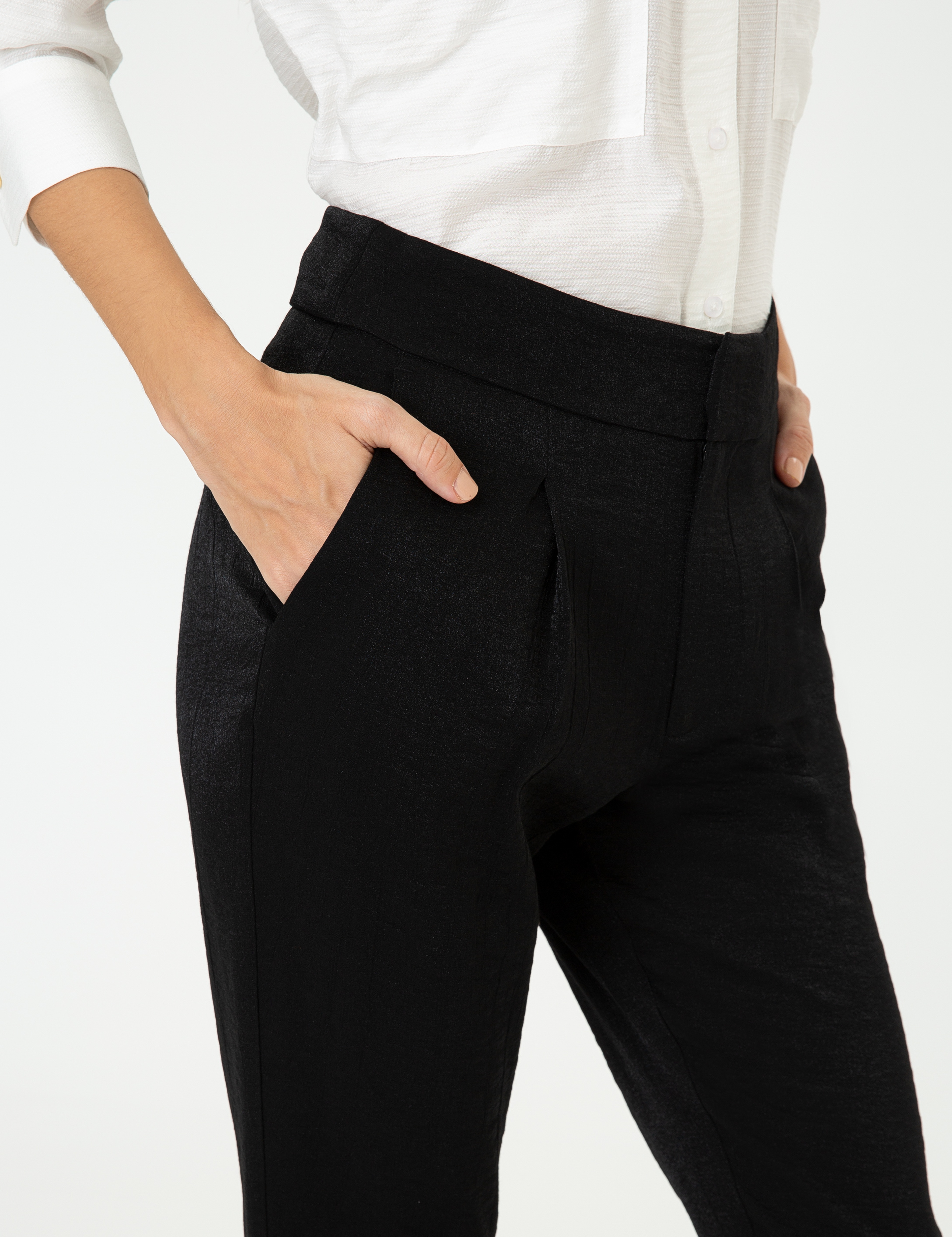 Siyah Comfort Fit Kumaş Pantolon - Image 4