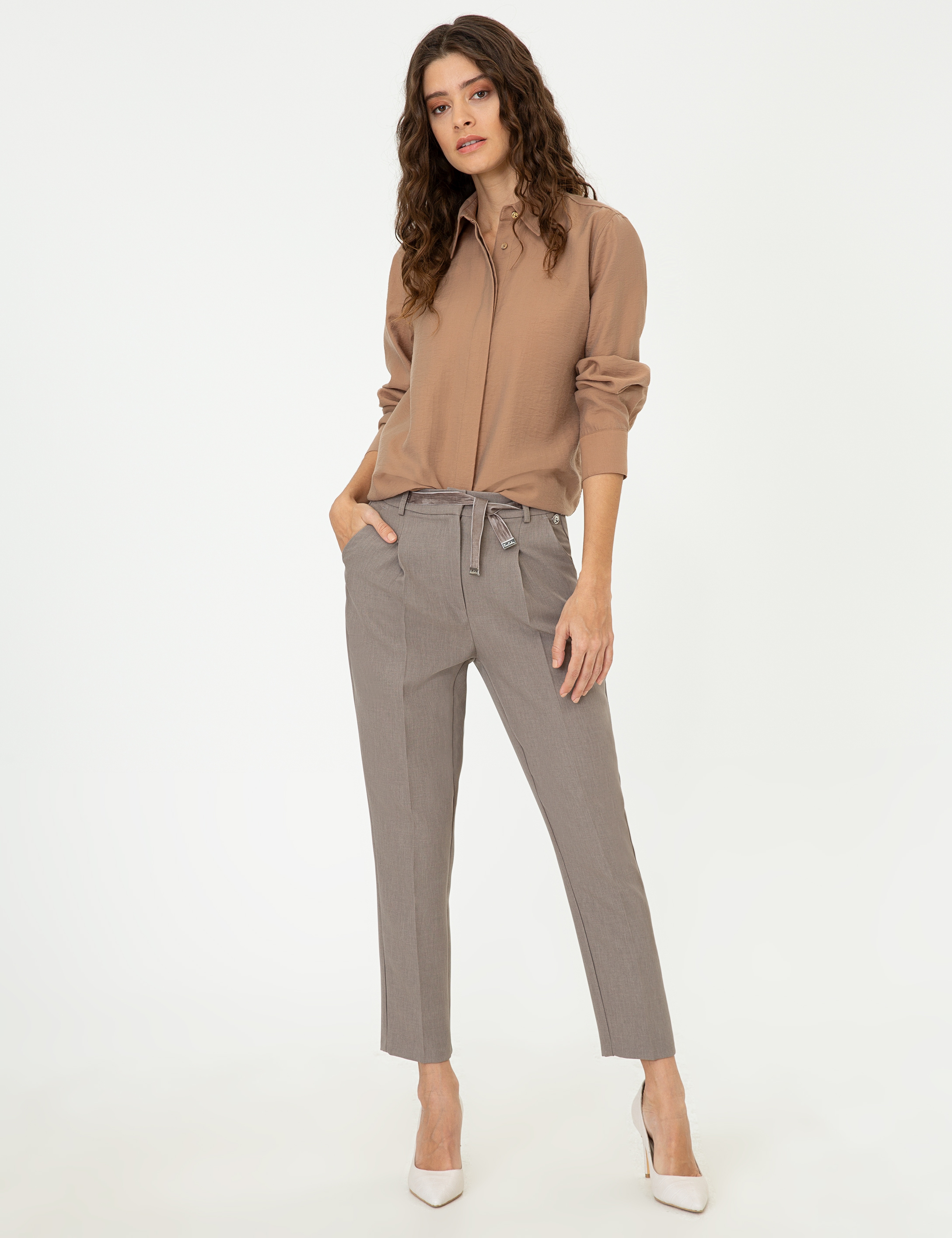 Gri Slim Fit Kumaş Pantolon - Image 1