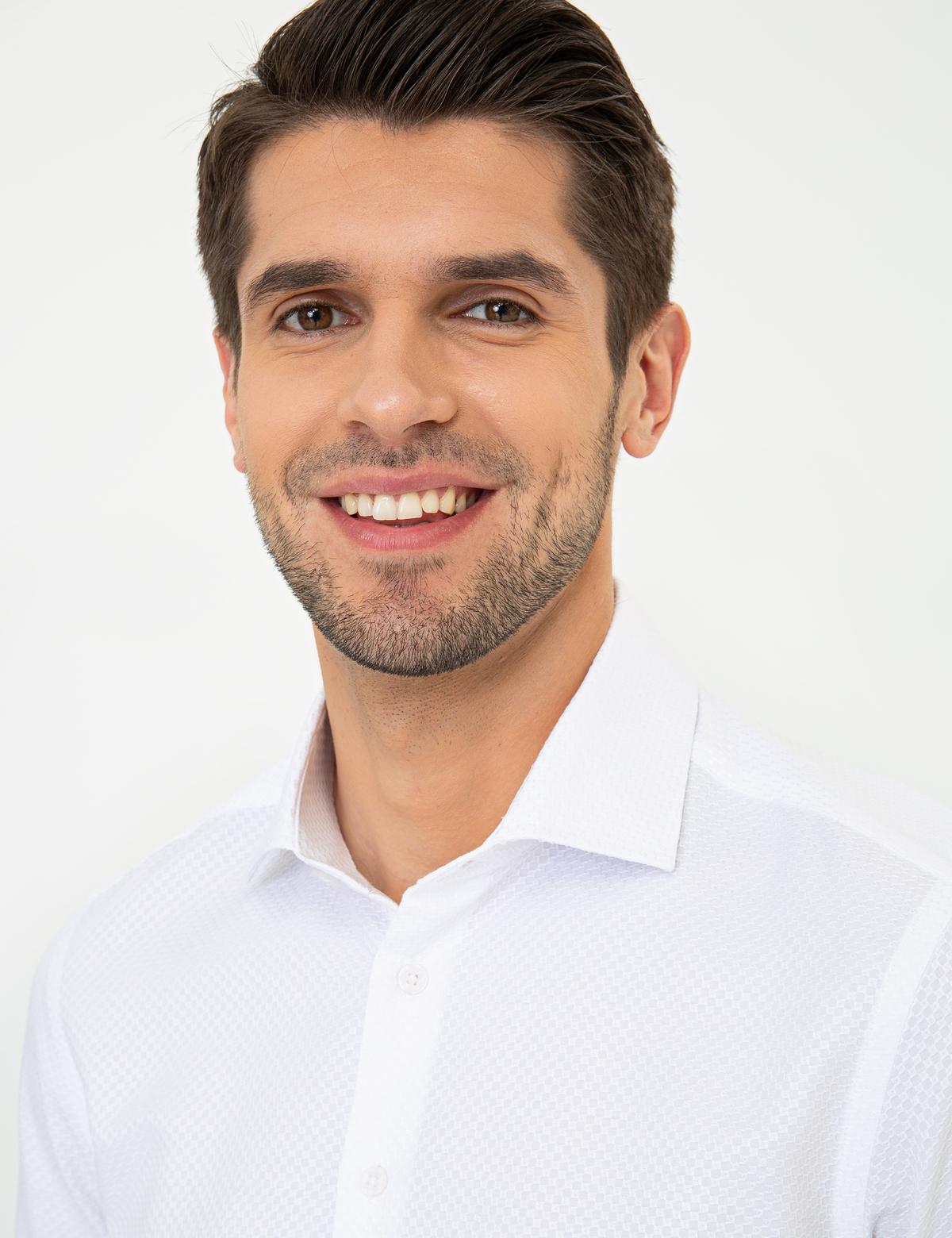 Beyaz Slim Fit Armürlü Gömlek - 50248975008