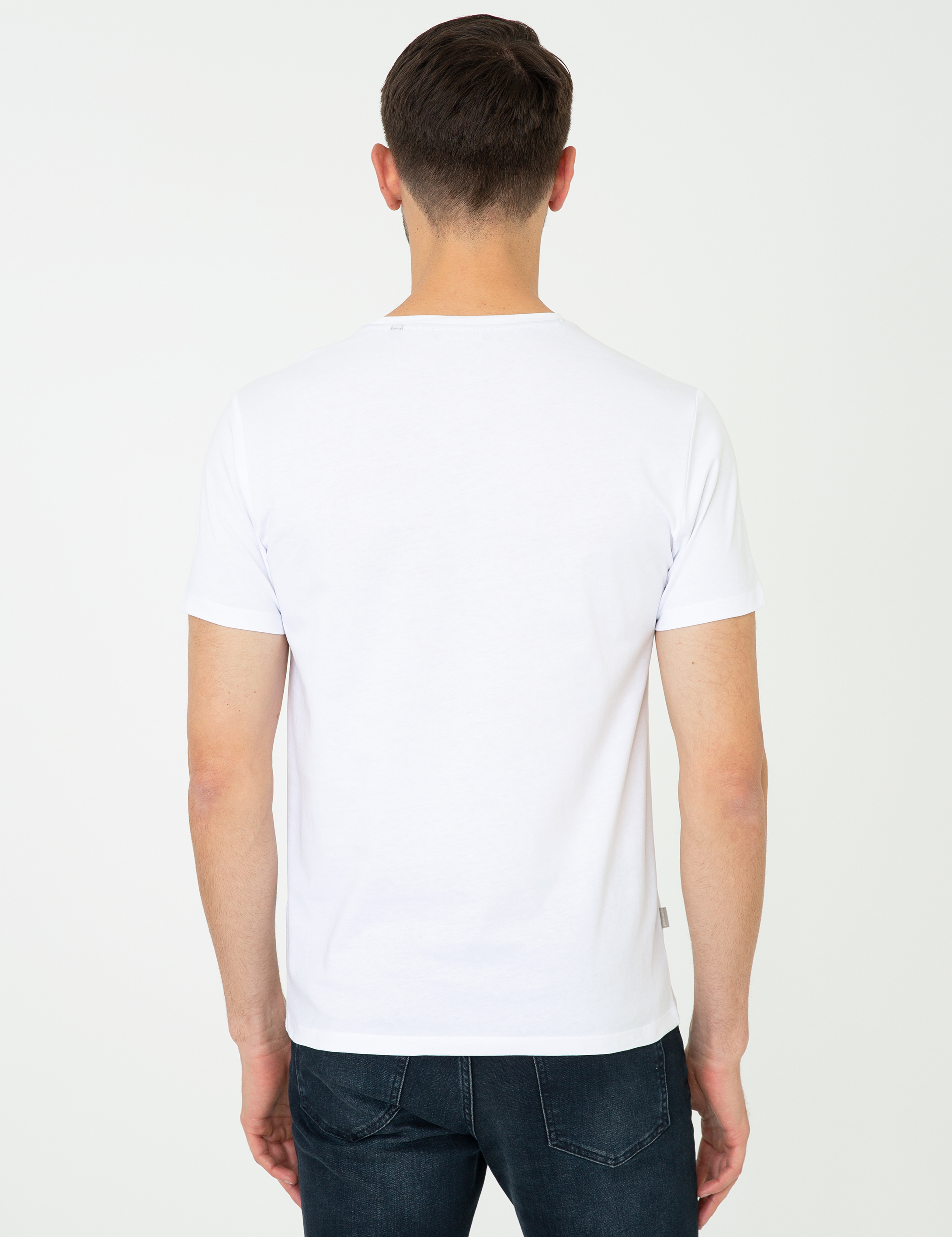 Beyaz Slim Fit Bisiklet Yaka Basic Tişört - Image 6